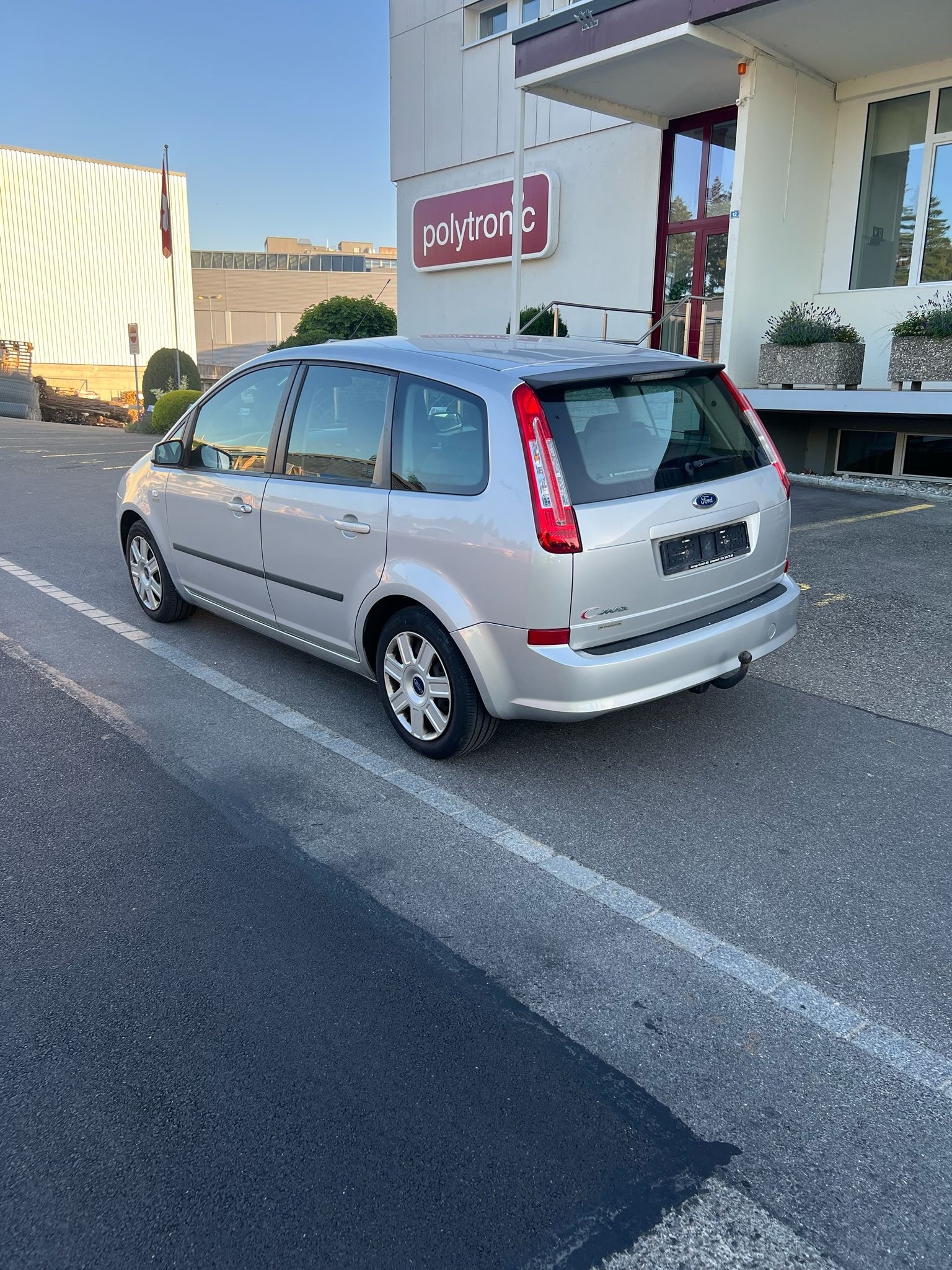 FORD C-Max 1.8 16V Titanium-image-1
