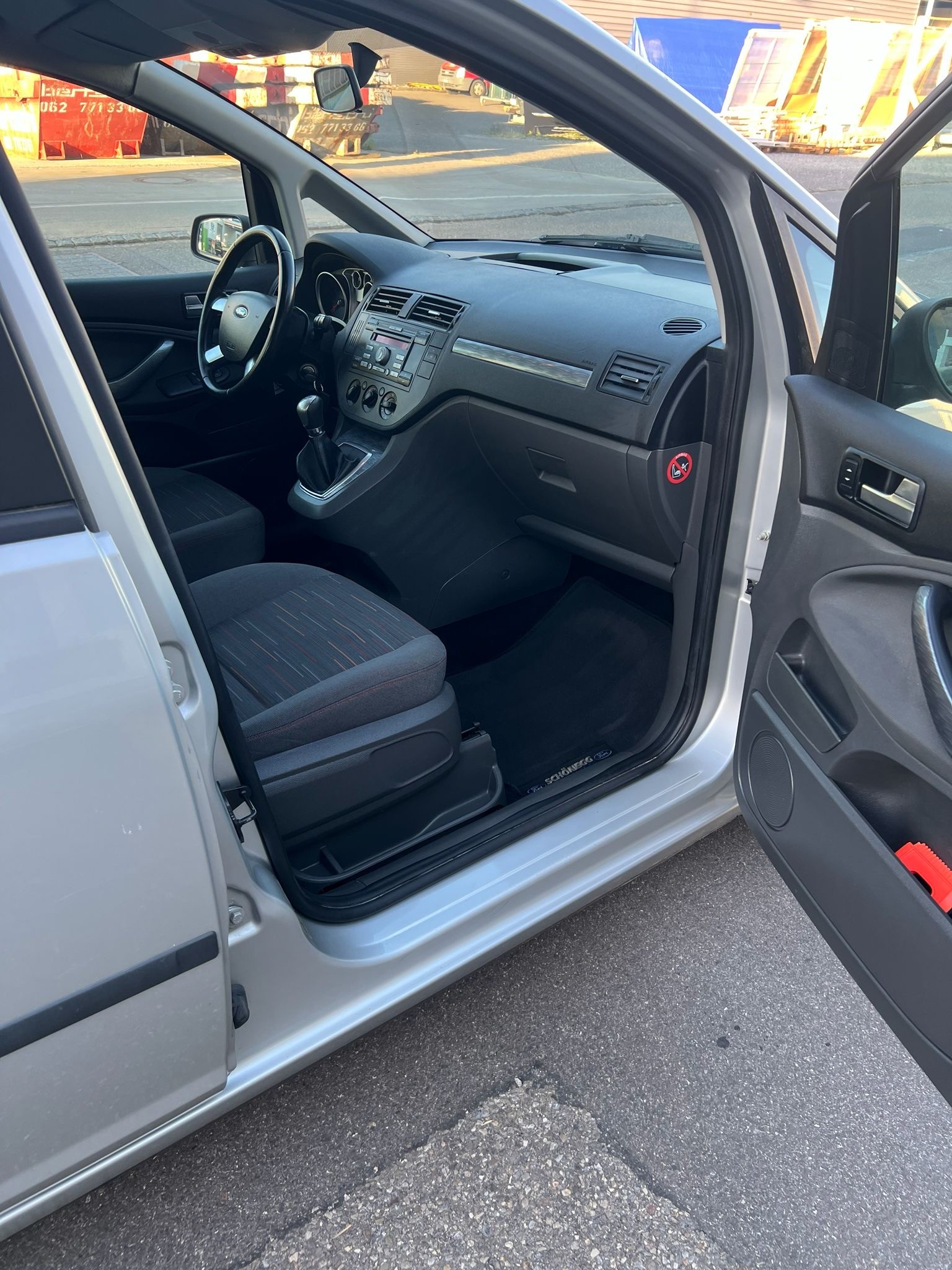 FORD C-Max 1.8 16V Titanium-image-6