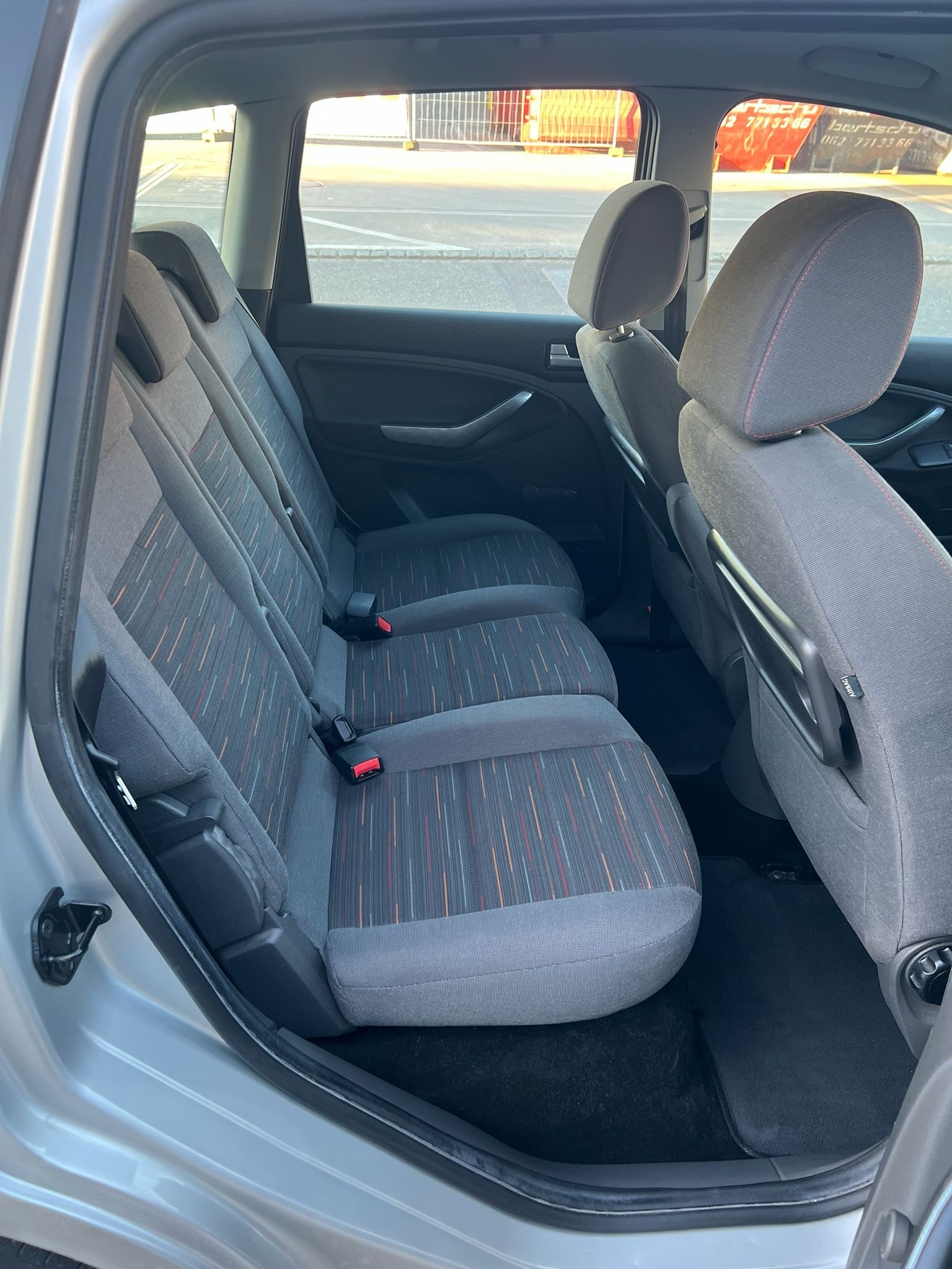 FORD C-Max 1.8 16V Titanium-image-8