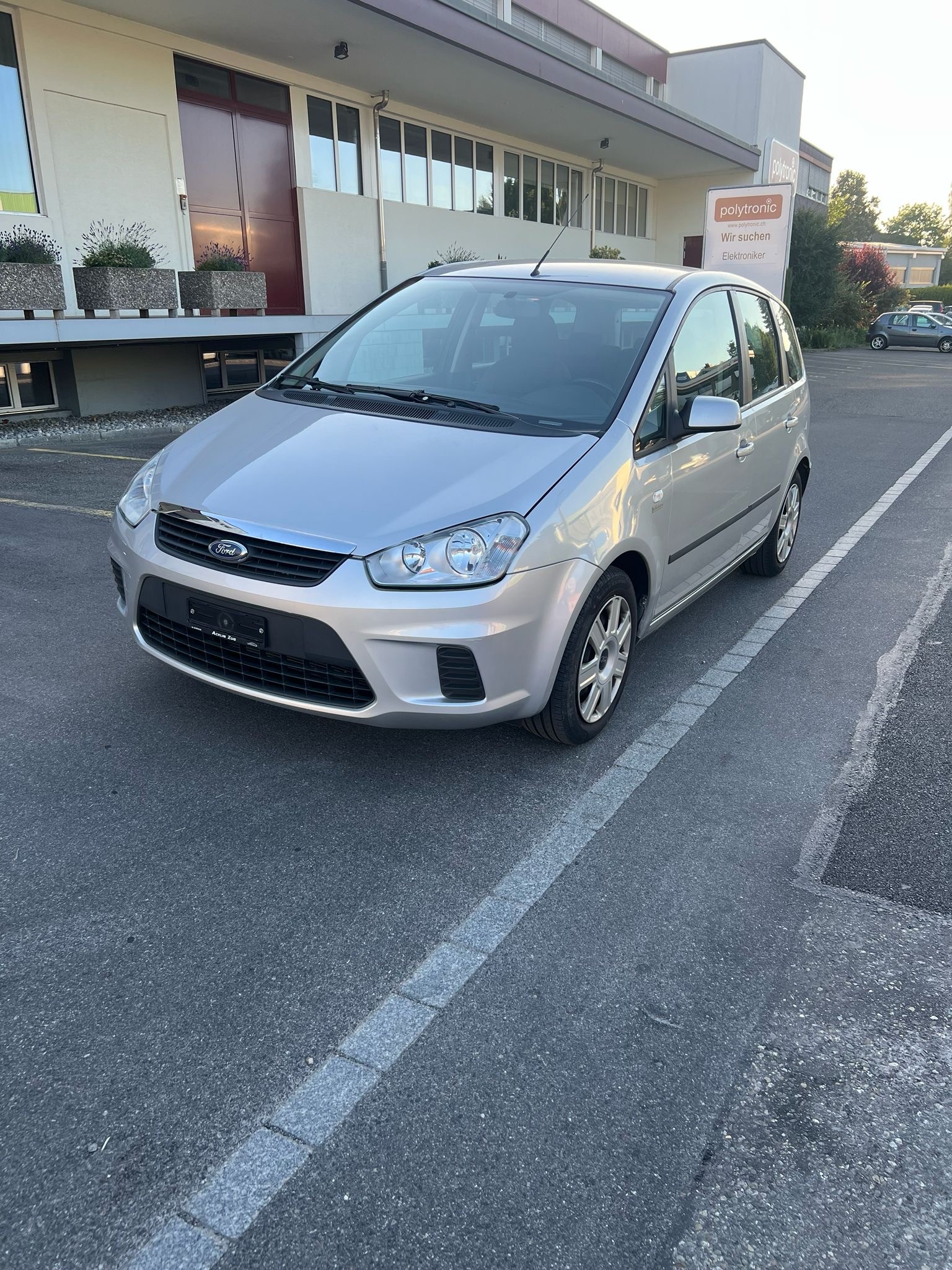 FORD C-Max 1.8 16V Titanium-image-3