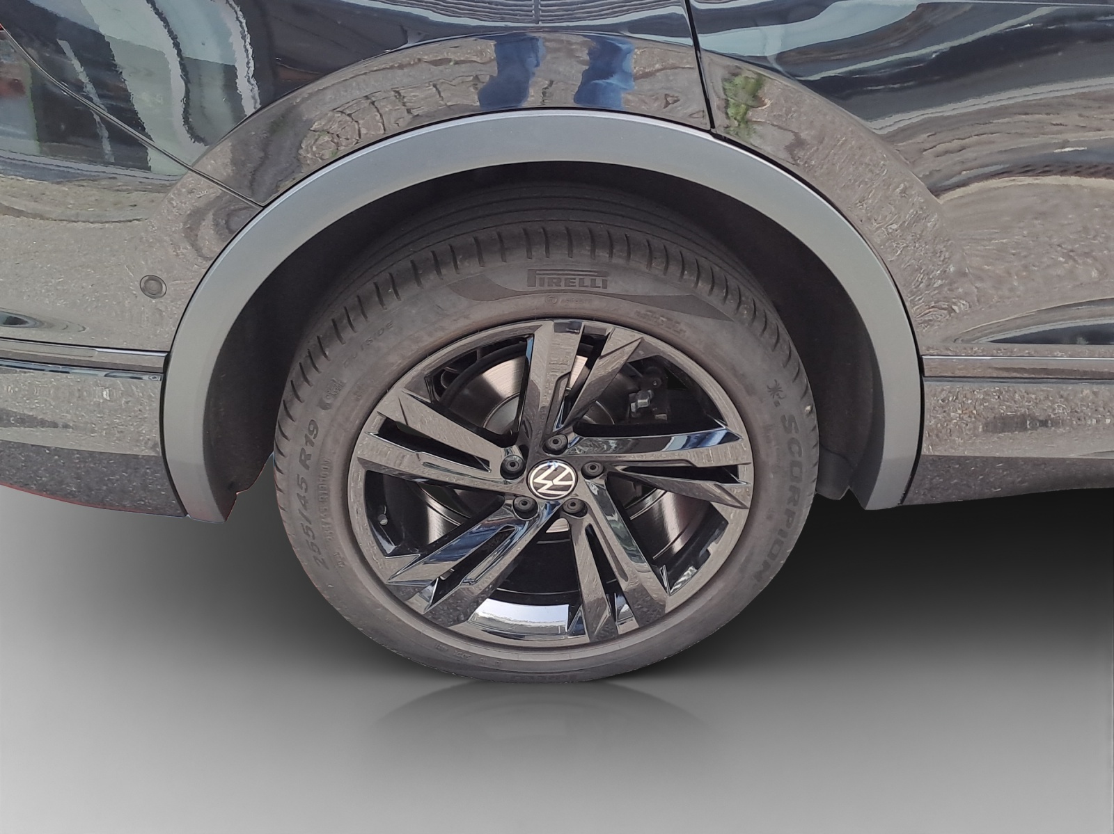 VW Tiguan Allspace 2.0TSI R-Line 4Motion DSG-image-13