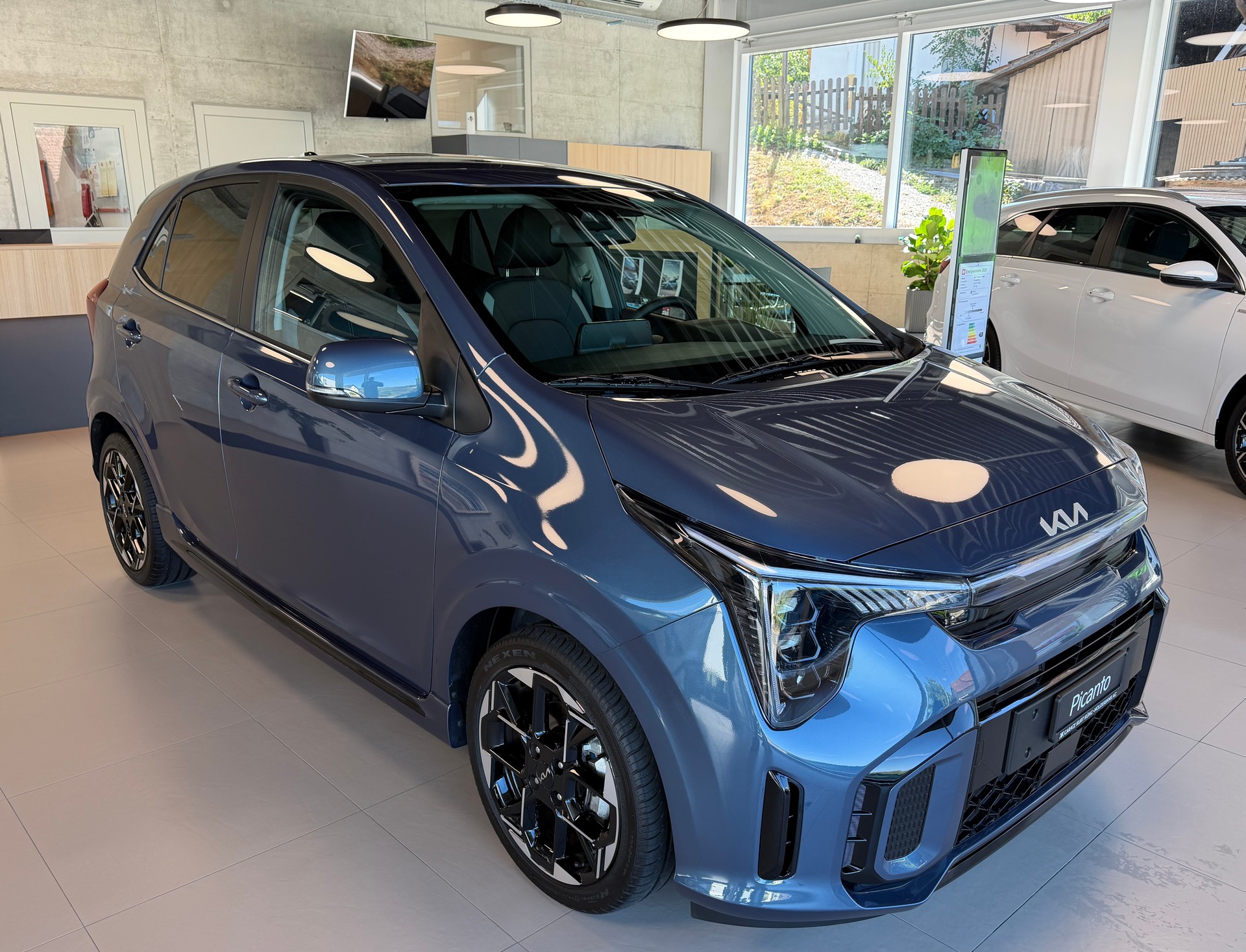 KIA Picanto 1.2 CVVT GT-Line Automatic-image-1