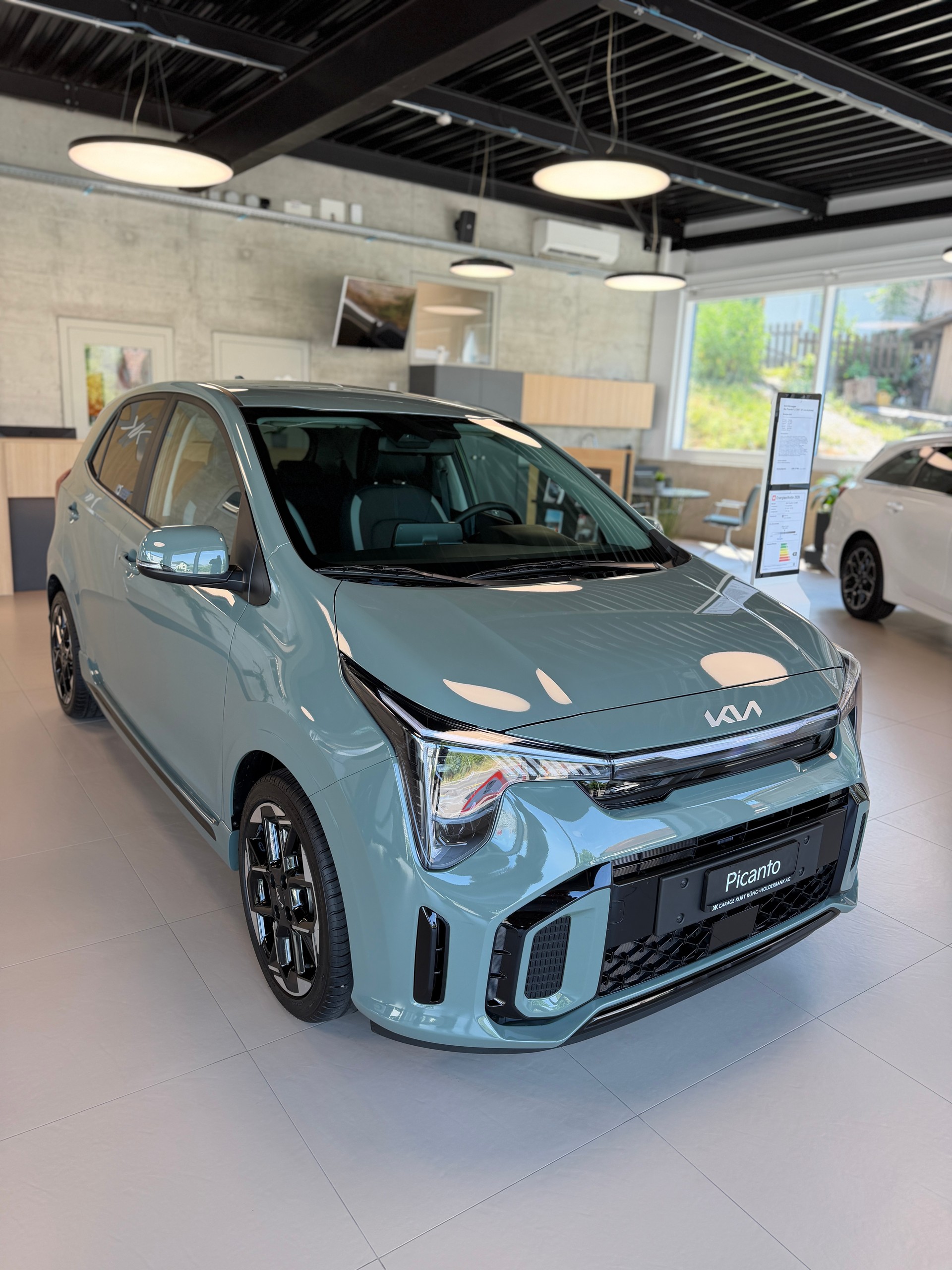 KIA Picanto 1.2 CVVT GT-Line Automatic-image-2