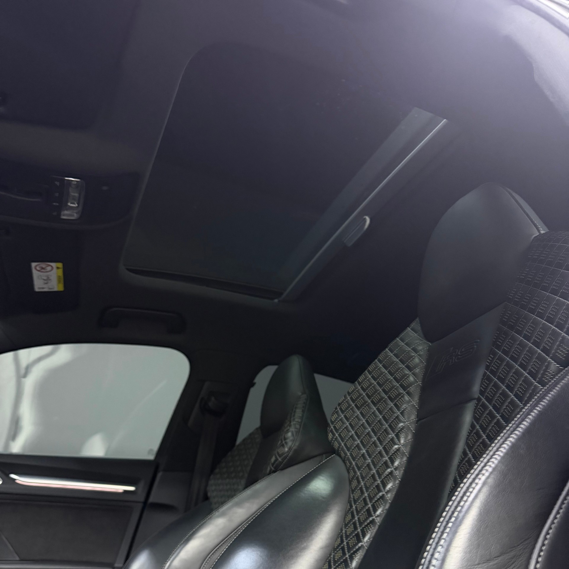 AUDI RS3 Limousine 2.5 TSI quattro S-tronic-image-8
