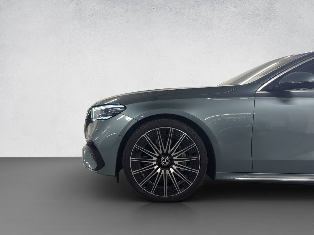 MERCEDES-BENZ E 200 AMG Line 4Matic T-Modell-image-6