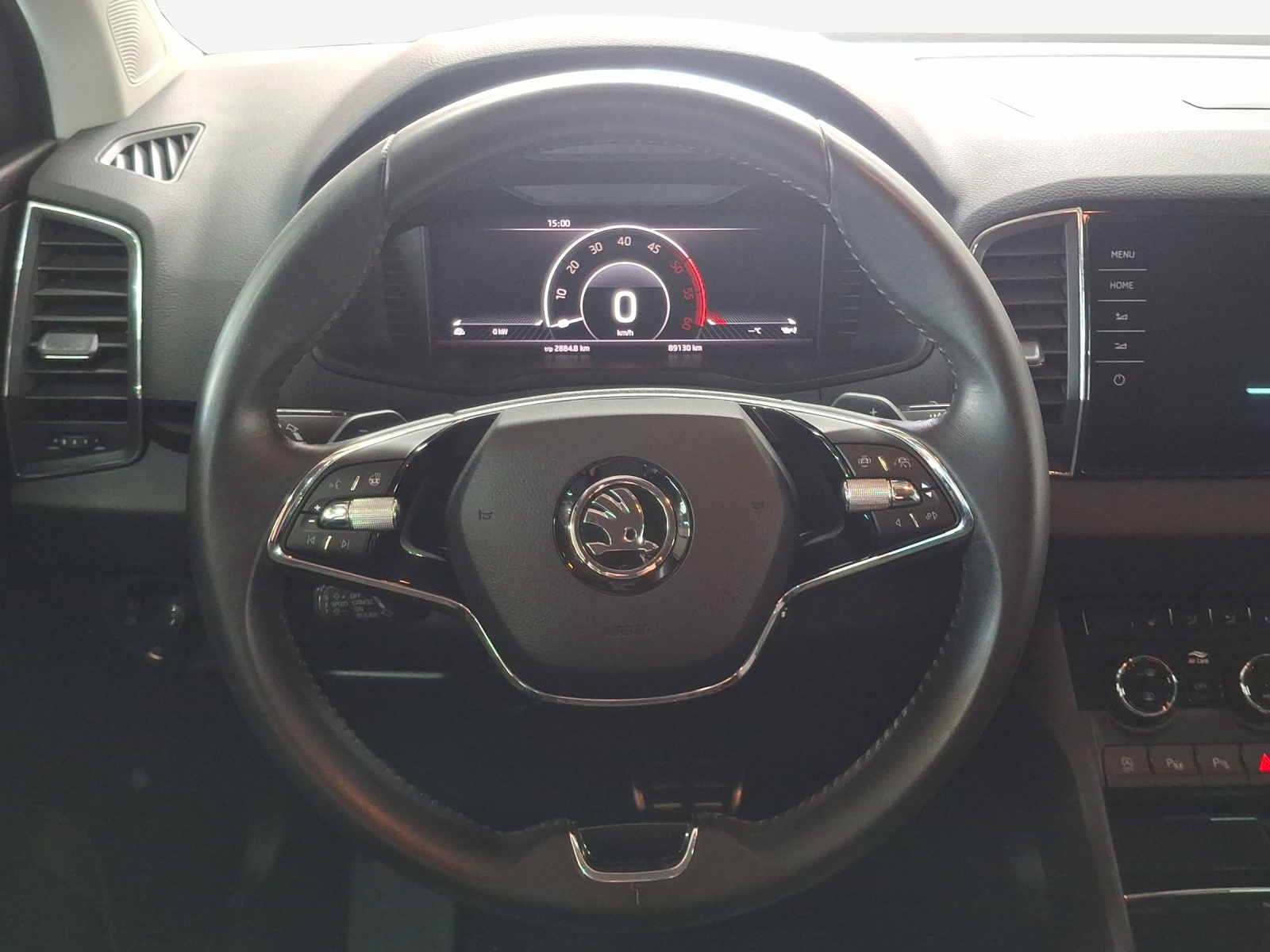 SKODA Karoq 2.0 TDI CR Style 4x4 DSG-image-8