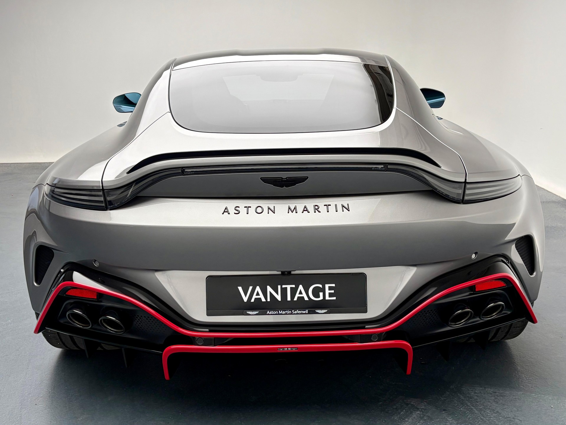 ASTON MARTIN V8 Vantage Coupé 4.0 S V8 Bi-Turbo by "Q"-image-26