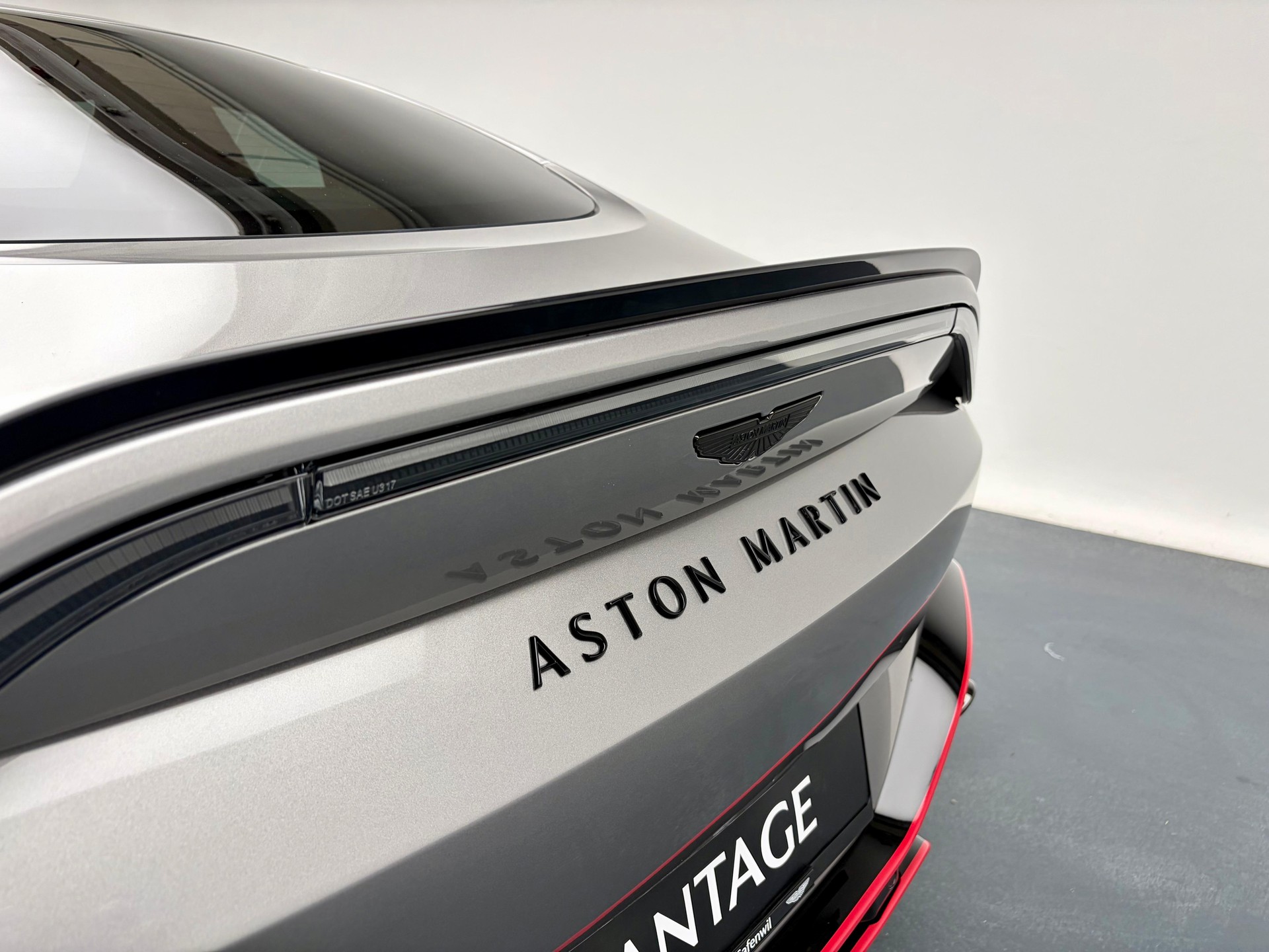 ASTON MARTIN V8 Vantage Coupé 4.0 S V8 Bi-Turbo by "Q"-image-30