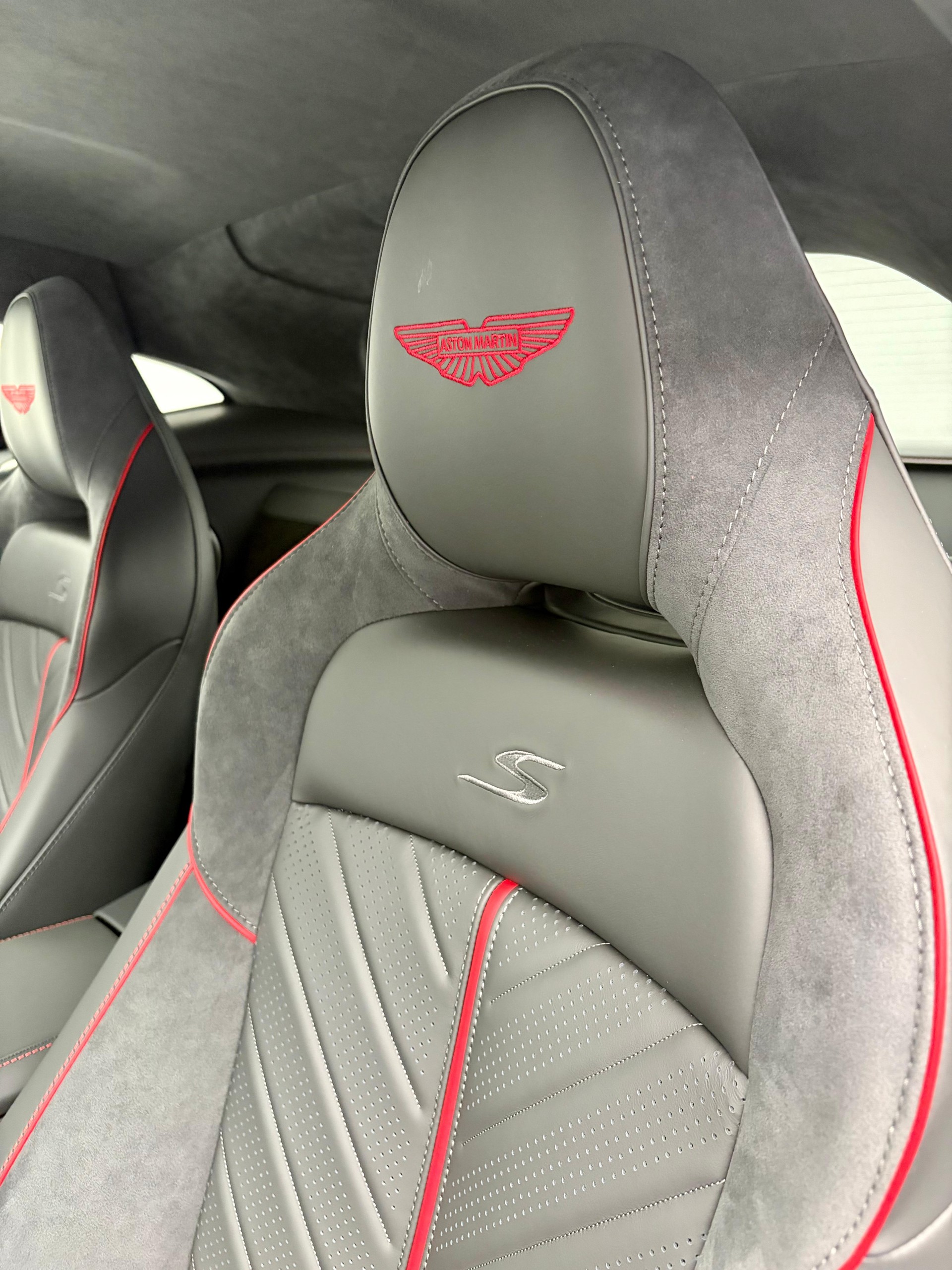 ASTON MARTIN V8 Vantage Coupé 4.0 S V8 Bi-Turbo by "Q"-image-7