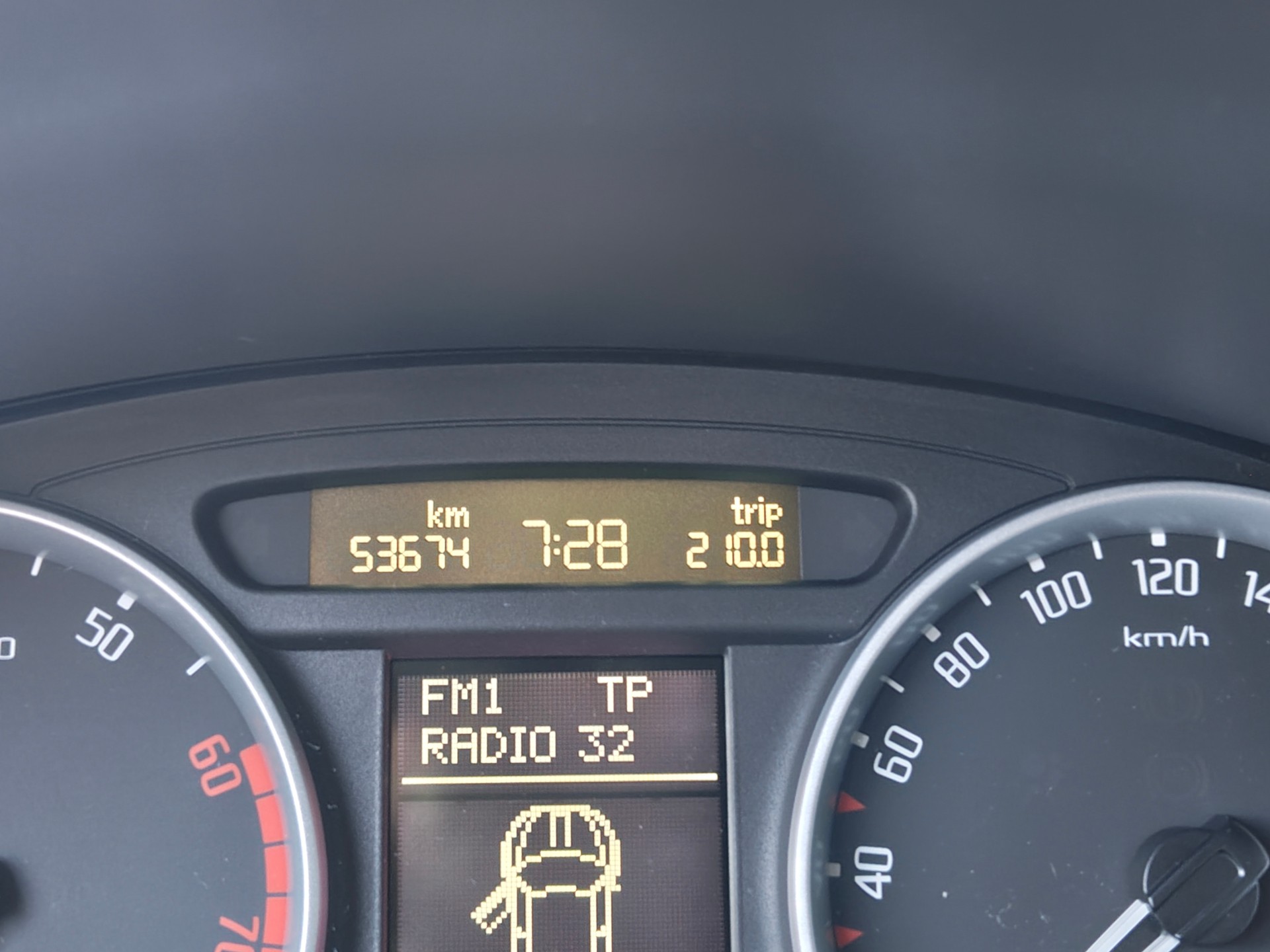 SKODA Fabia 1.6 Elegance Tiptronic-image-7