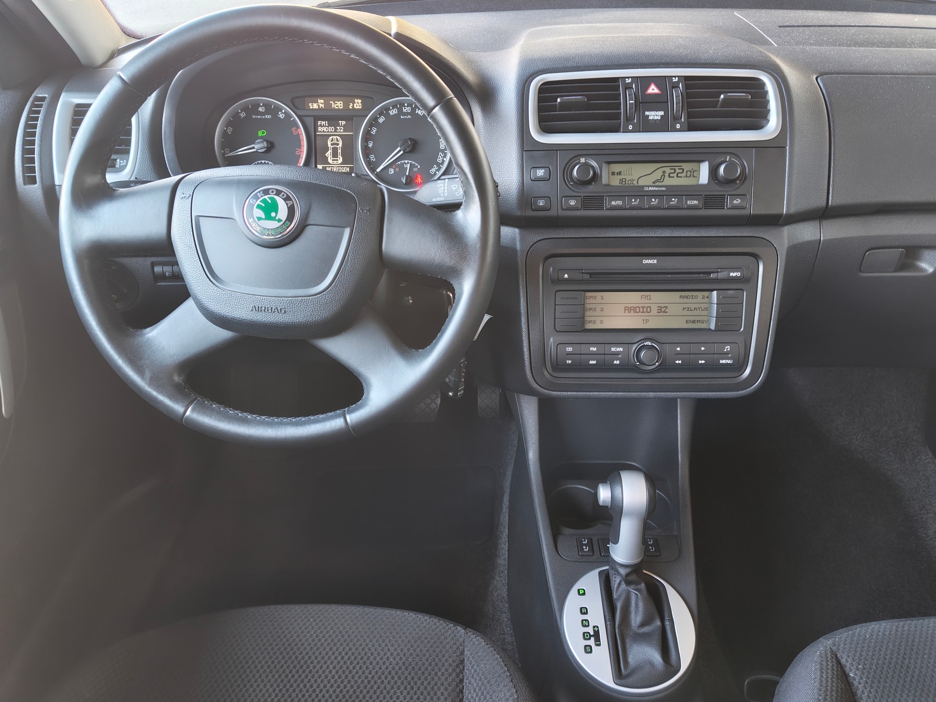 SKODA Fabia 1.6 Elegance Tiptronic-image-5
