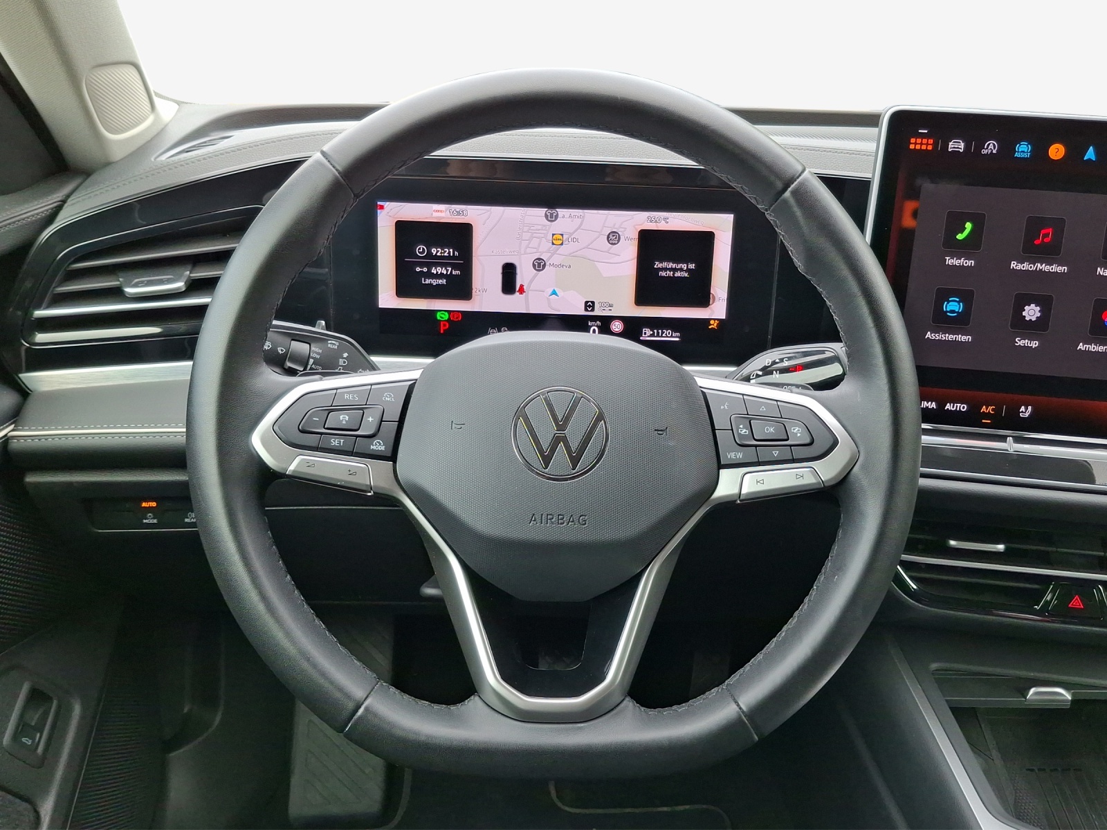 VW Passat Variant 2.0 TDI evo Business 4 Motion DSG-image-9