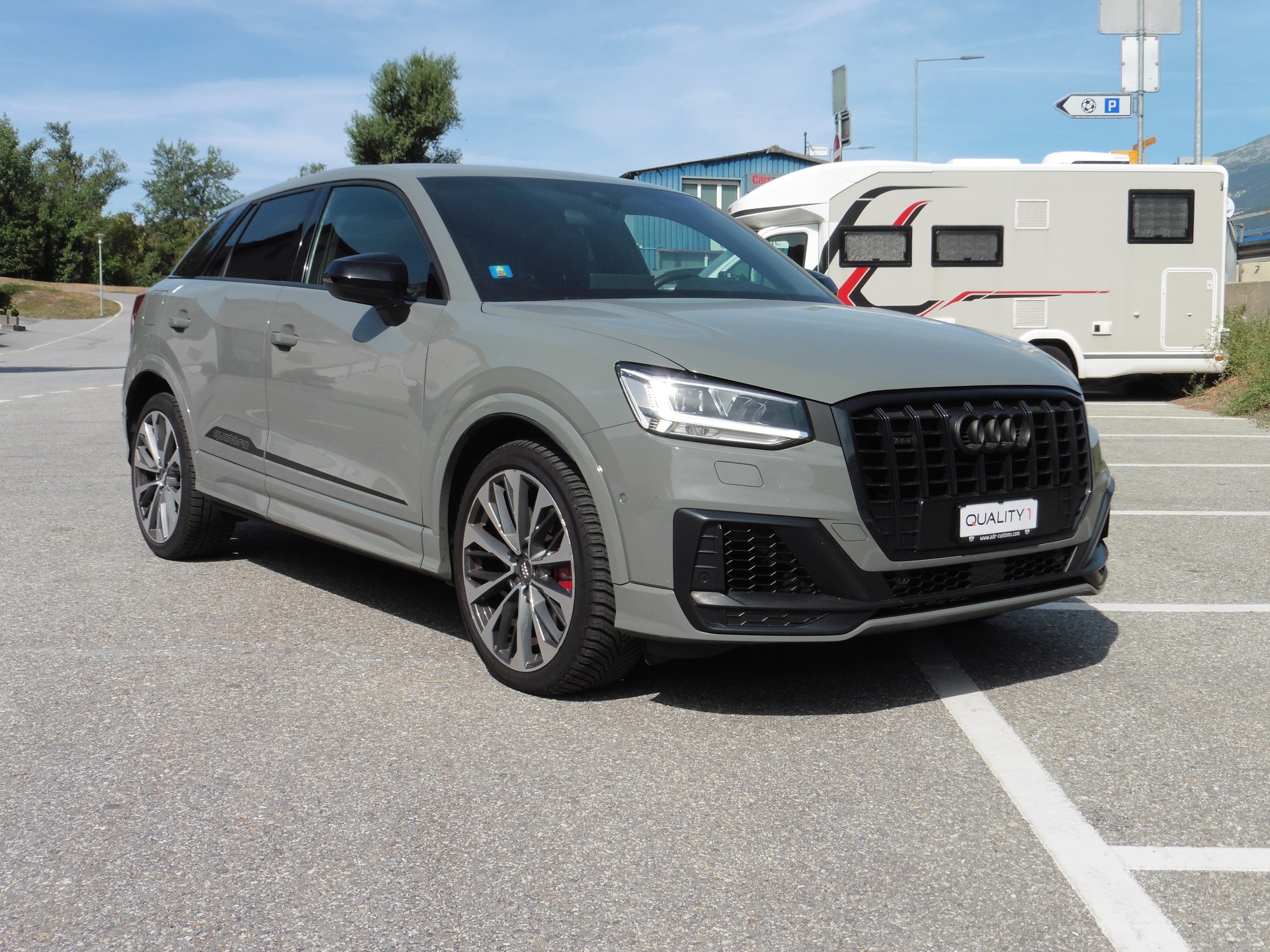 AUDI SQ2 TFSI quattro S-tronic-image-2