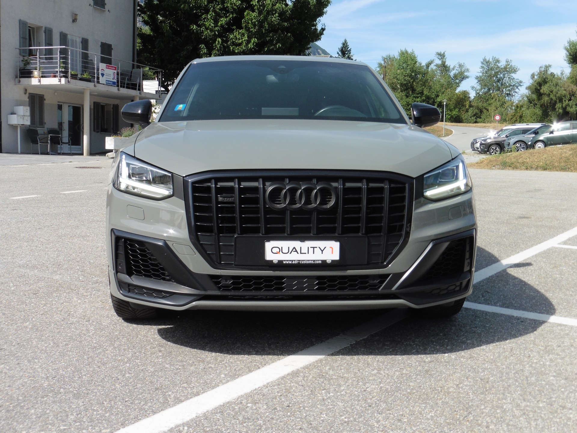 AUDI SQ2 TFSI quattro S-tronic-image-3
