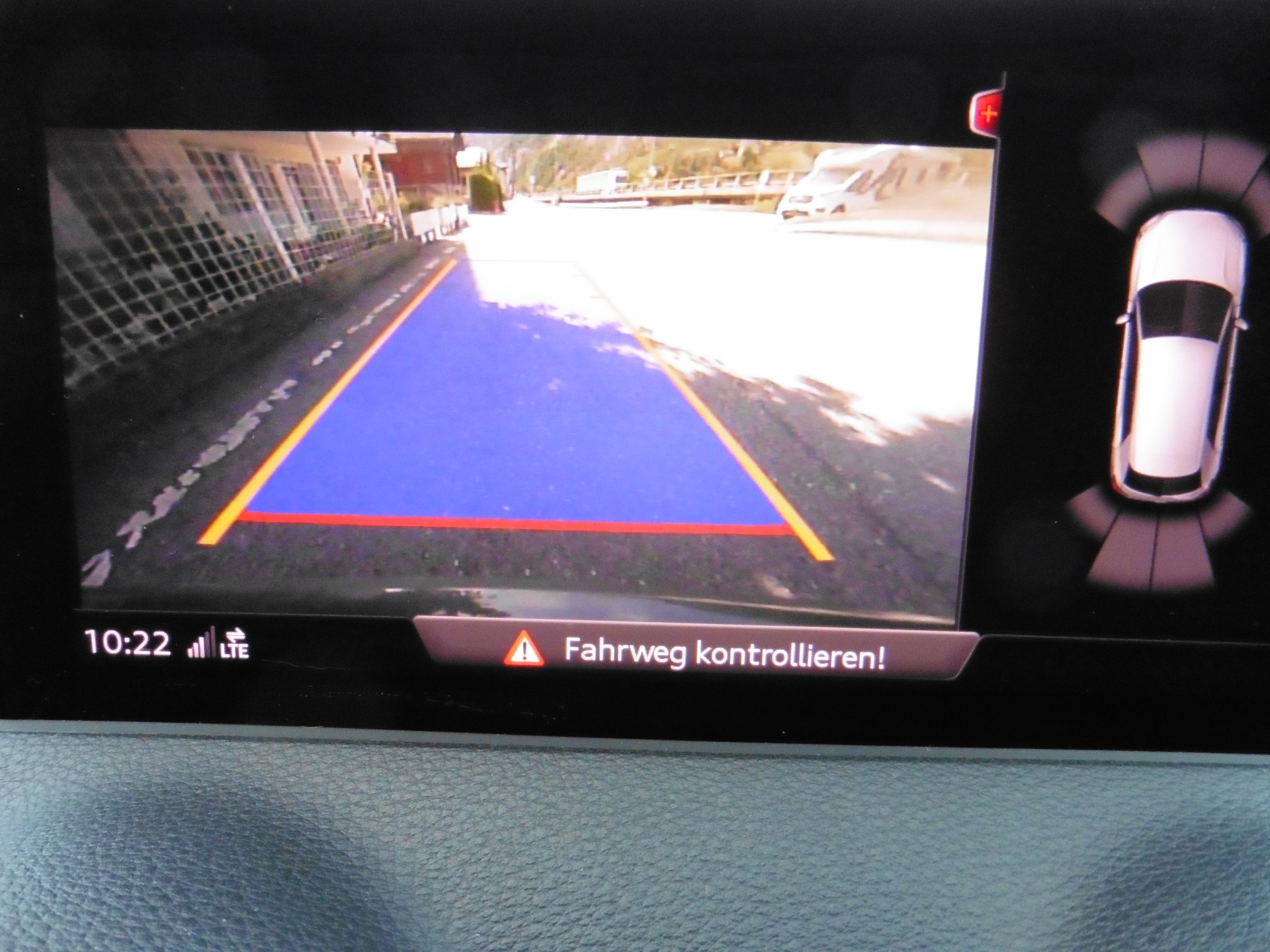 AUDI SQ2 TFSI quattro S-tronic-image-16