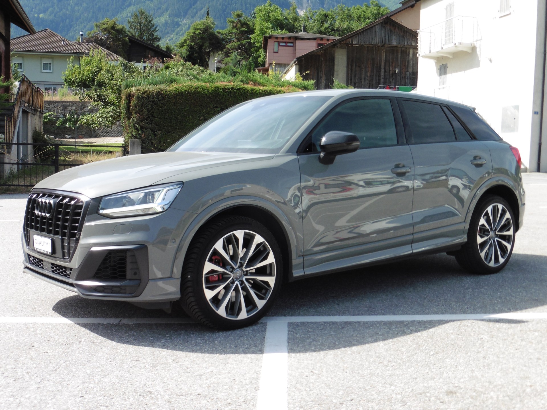 AUDI SQ2 TFSI quattro S-tronic-image-4