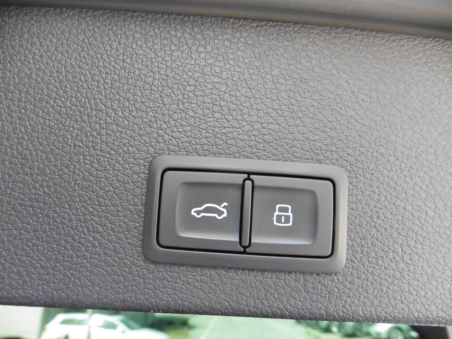 AUDI SQ2 TFSI quattro S-tronic-image-25