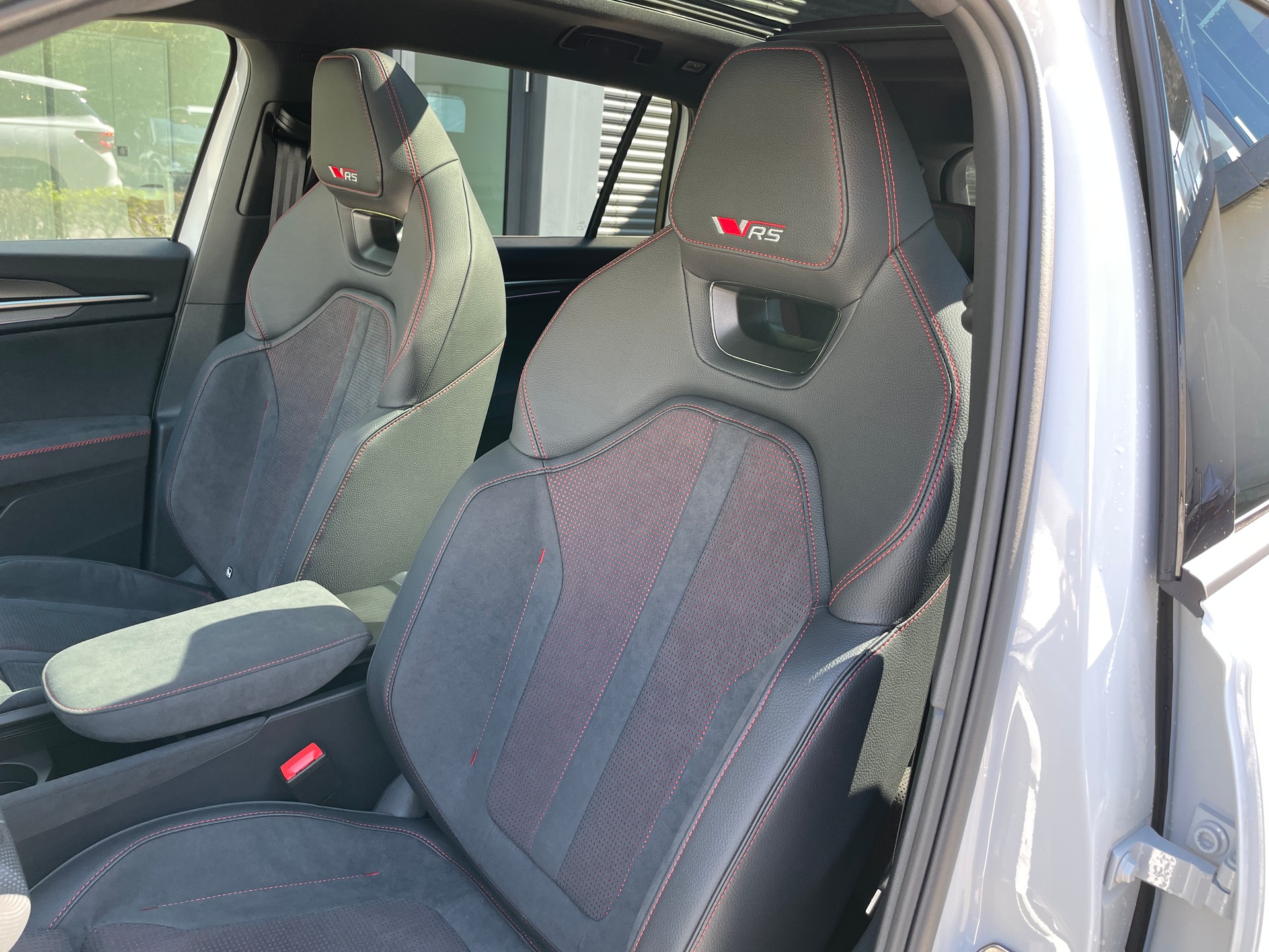 SKODA Kodiaq 2.0 TSI RS 4x4, 7-Sitzer, Standheizung, AHK, Head-up-image-15
