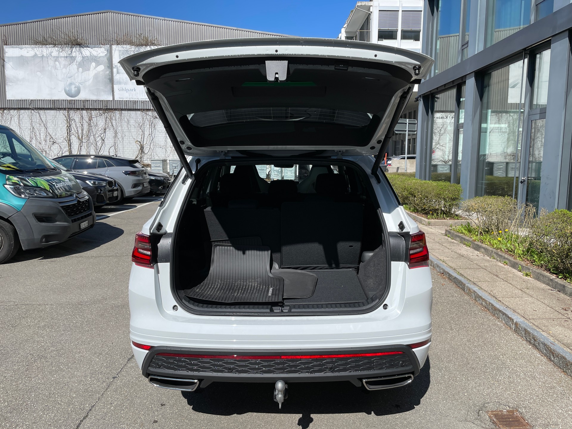 SKODA Kodiaq 2.0 TSI RS 4x4, 7-Sitzer, Standheizung, AHK, Head-up-image-9