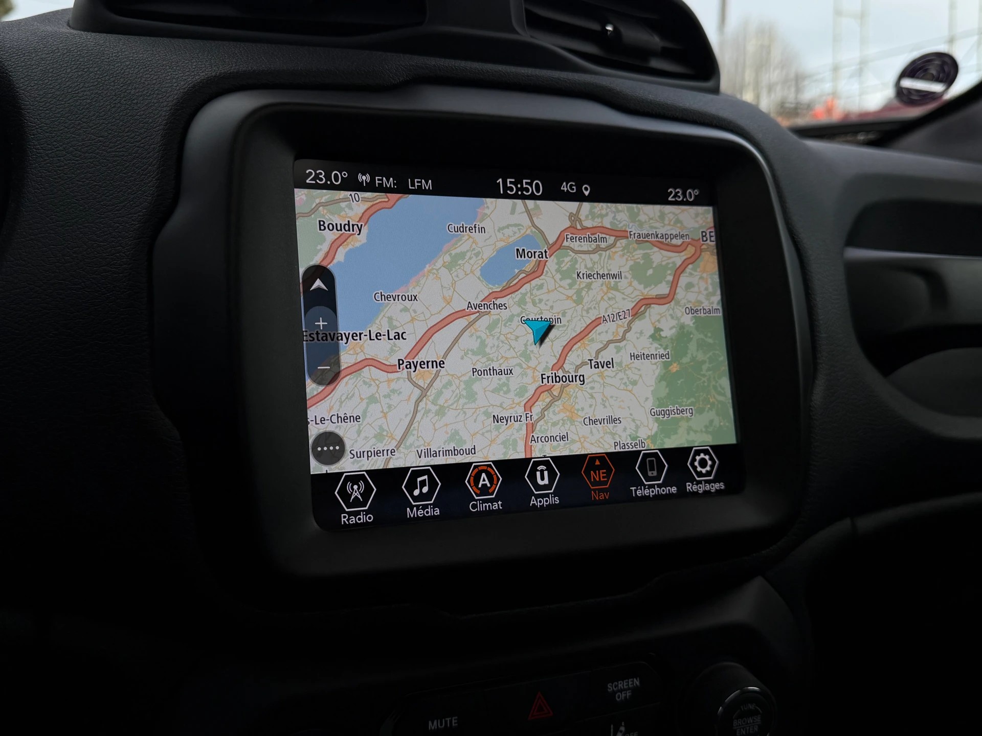 JEEP Renegade 1.3 T PHEV S AWD-image-6