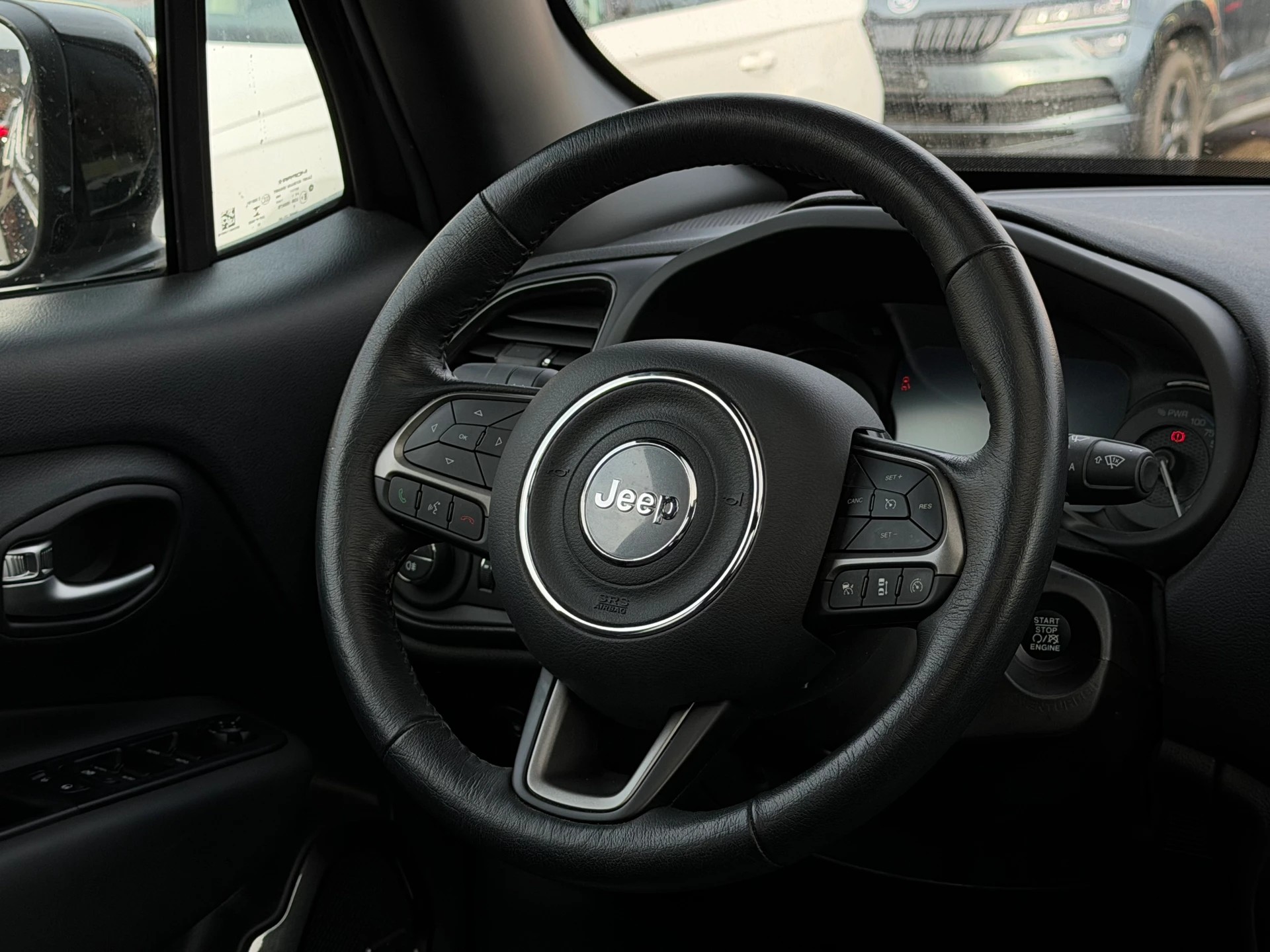 JEEP Renegade 1.3 T PHEV S AWD-image-4
