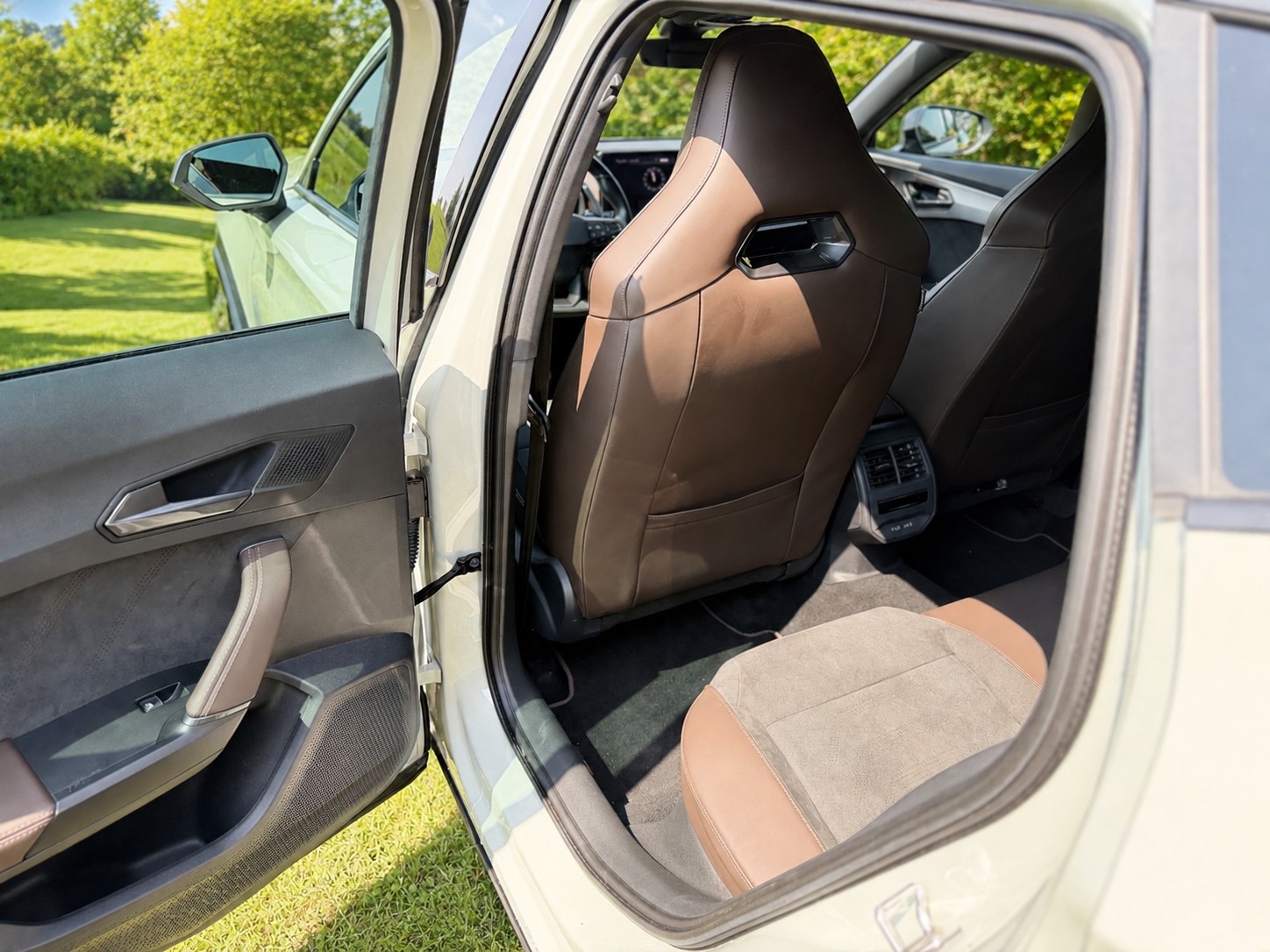 CUPRA 2.5 TSI VZ5 Taiga Grey 4Drive DSG-image-14