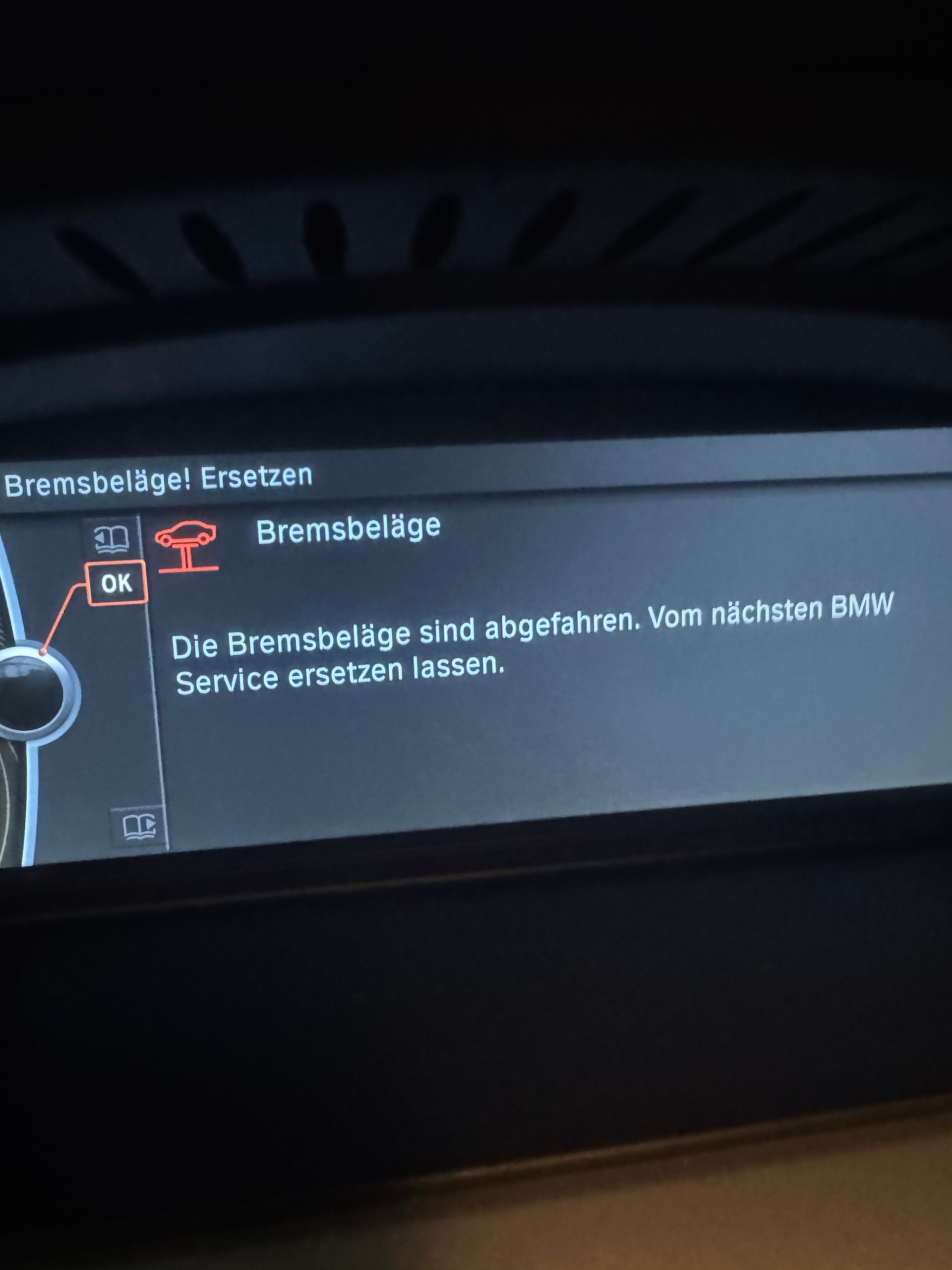 BMW 320i-image-4