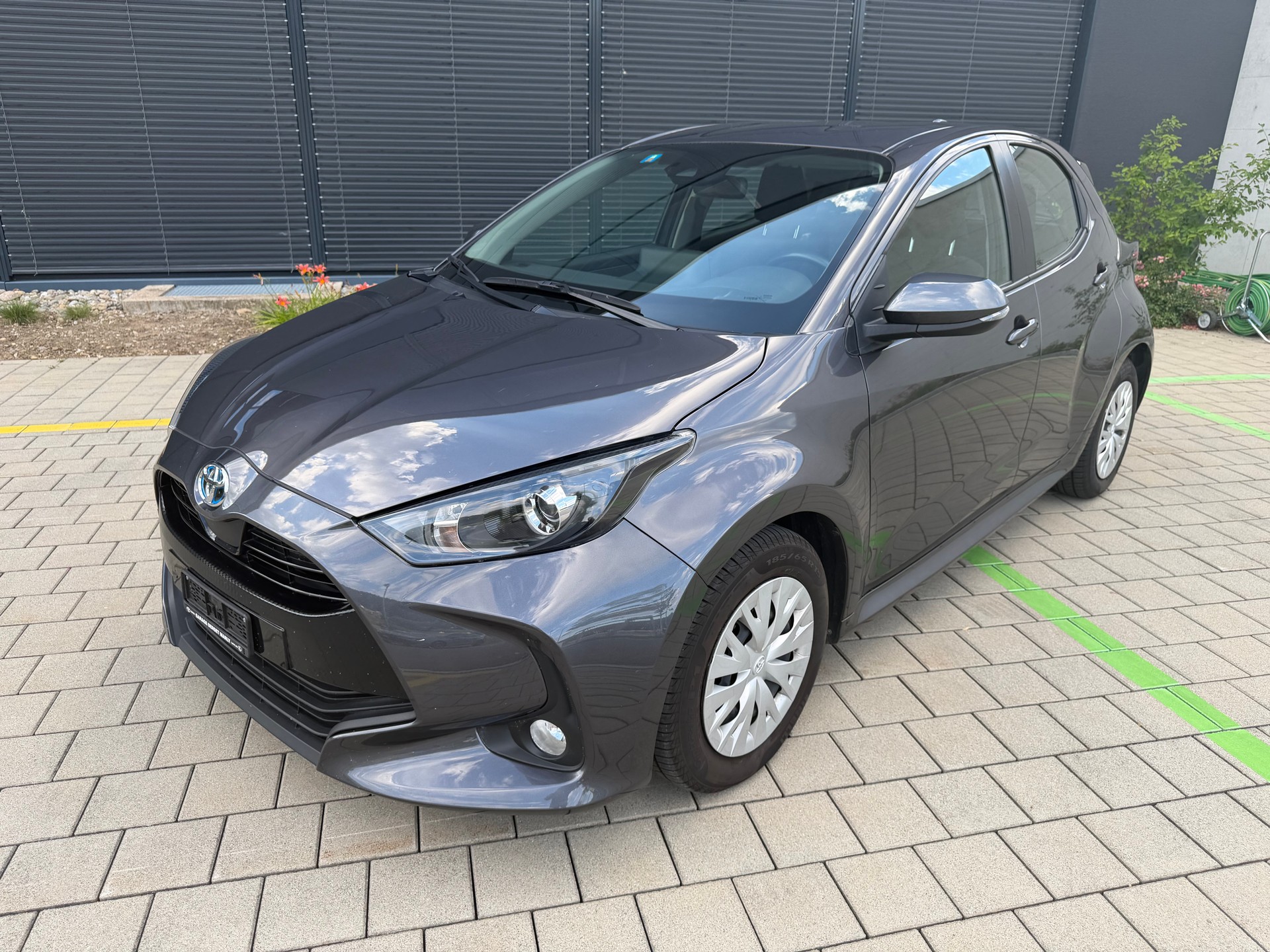 TOYOTA Yaris 1.5 Comfort e-CVT-image-0