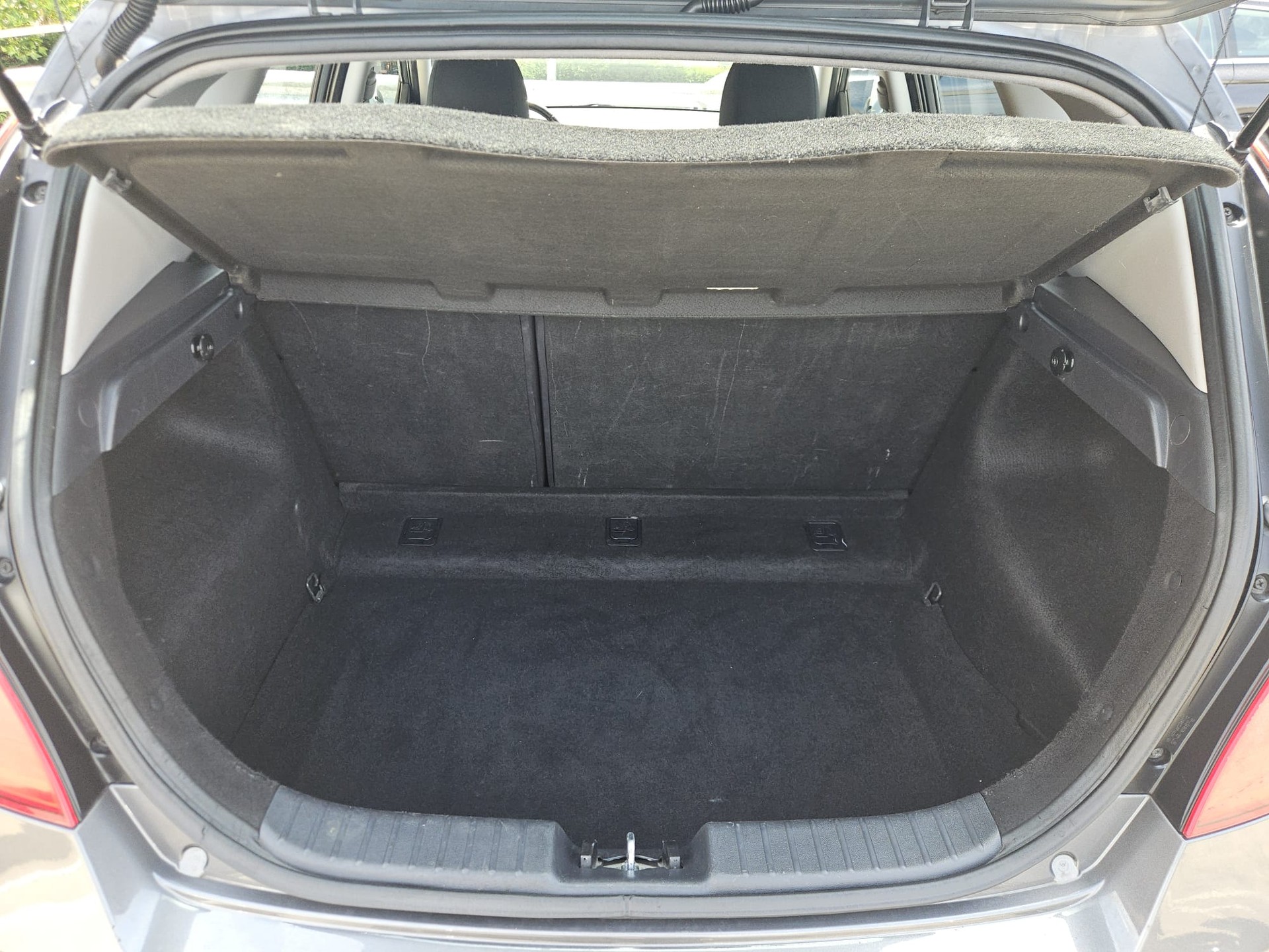 HYUNDAI i30 1.4 Comfort-image-9