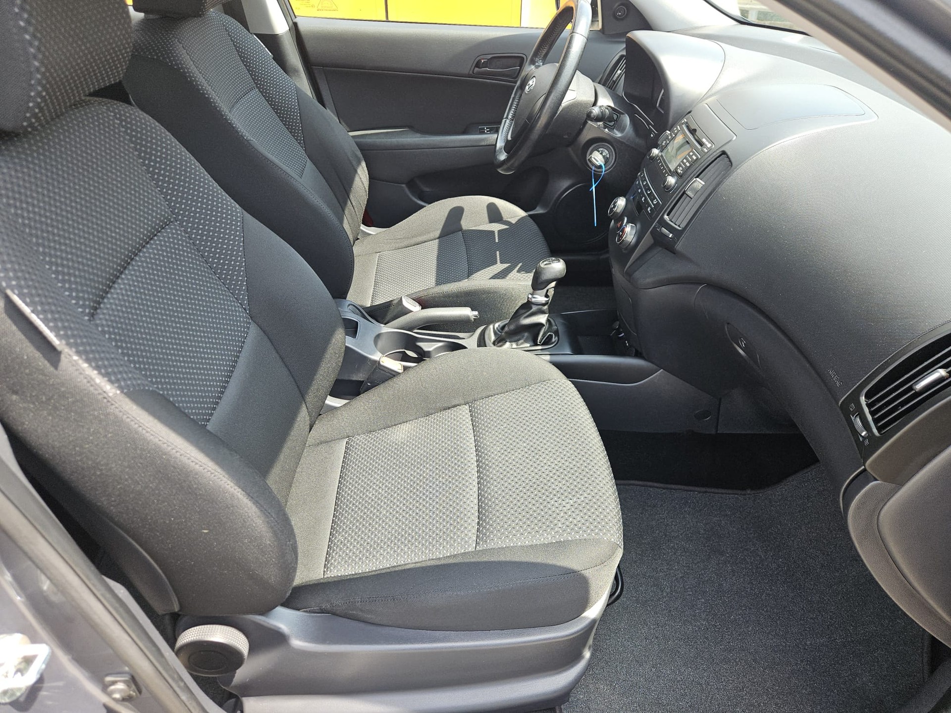 HYUNDAI i30 1.4 Comfort-image-6
