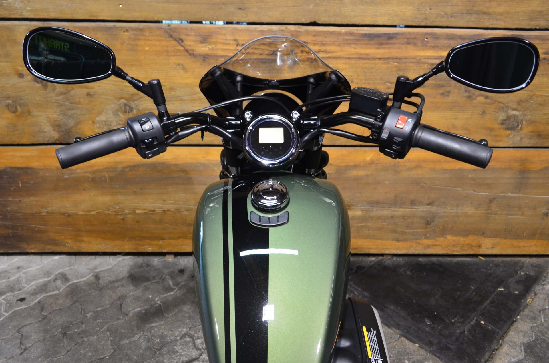 YAMAHA XV 950 R ABS-showroom-element-2