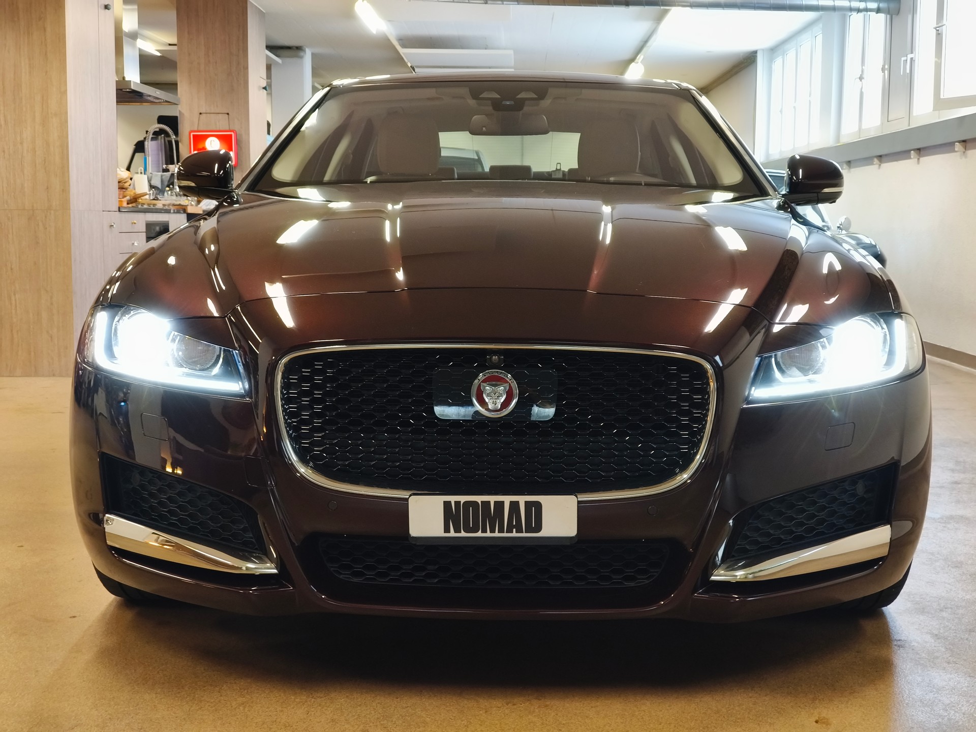 JAGUAR XF 25d Portfolio AWD Automatic-image-5