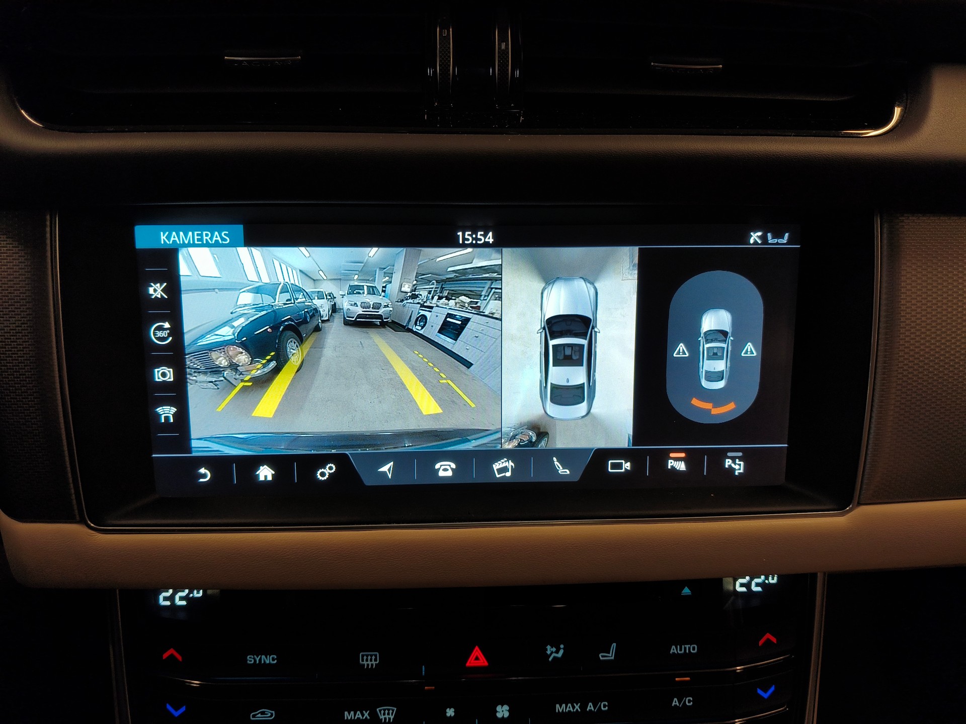 JAGUAR XF 25d Portfolio AWD Automatic-image-26