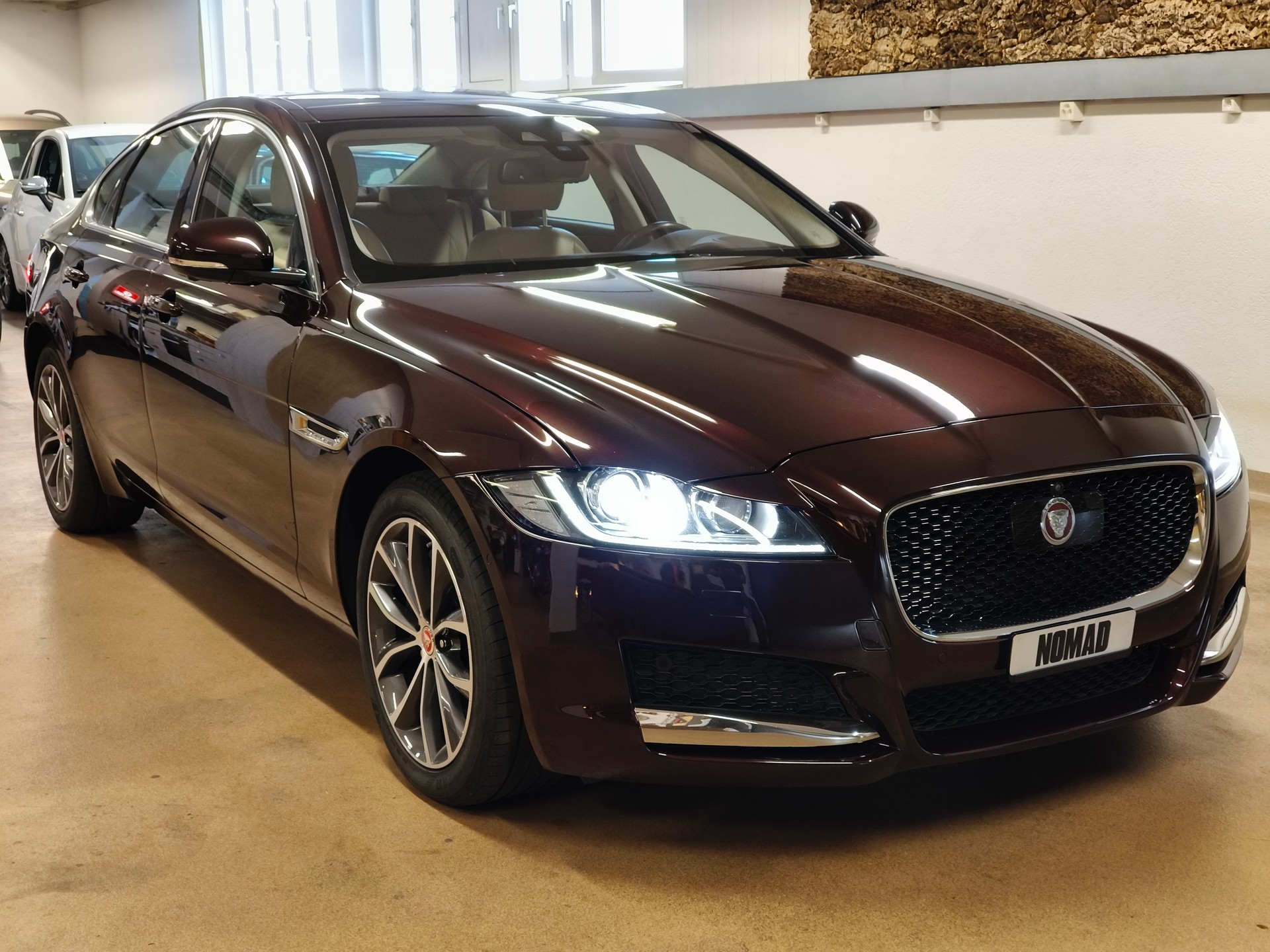 JAGUAR XF 25d Portfolio AWD Automatic-image-6
