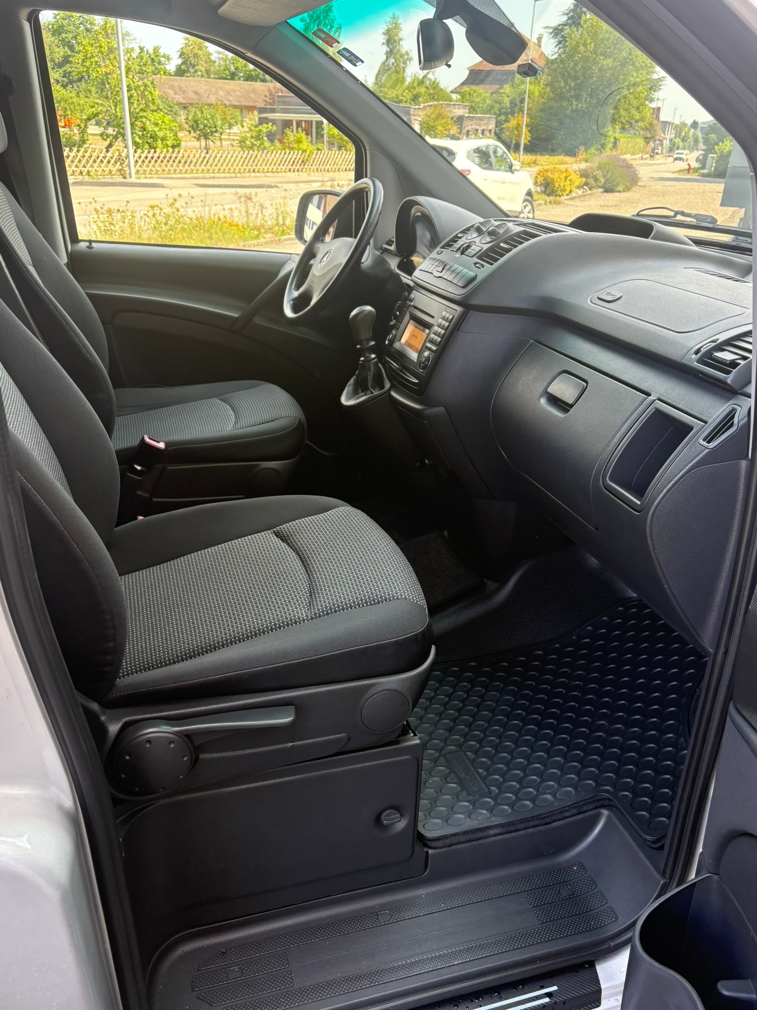 MERCEDES-BENZ Vito 113 CDI Blue Efficiency L-image-10