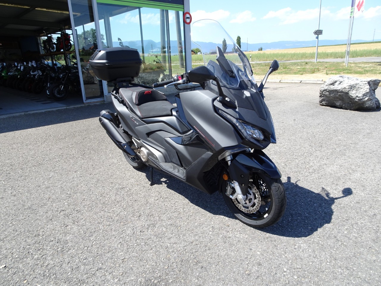 KYMCO AK 575i Premium (35kW)-showroom-element-1