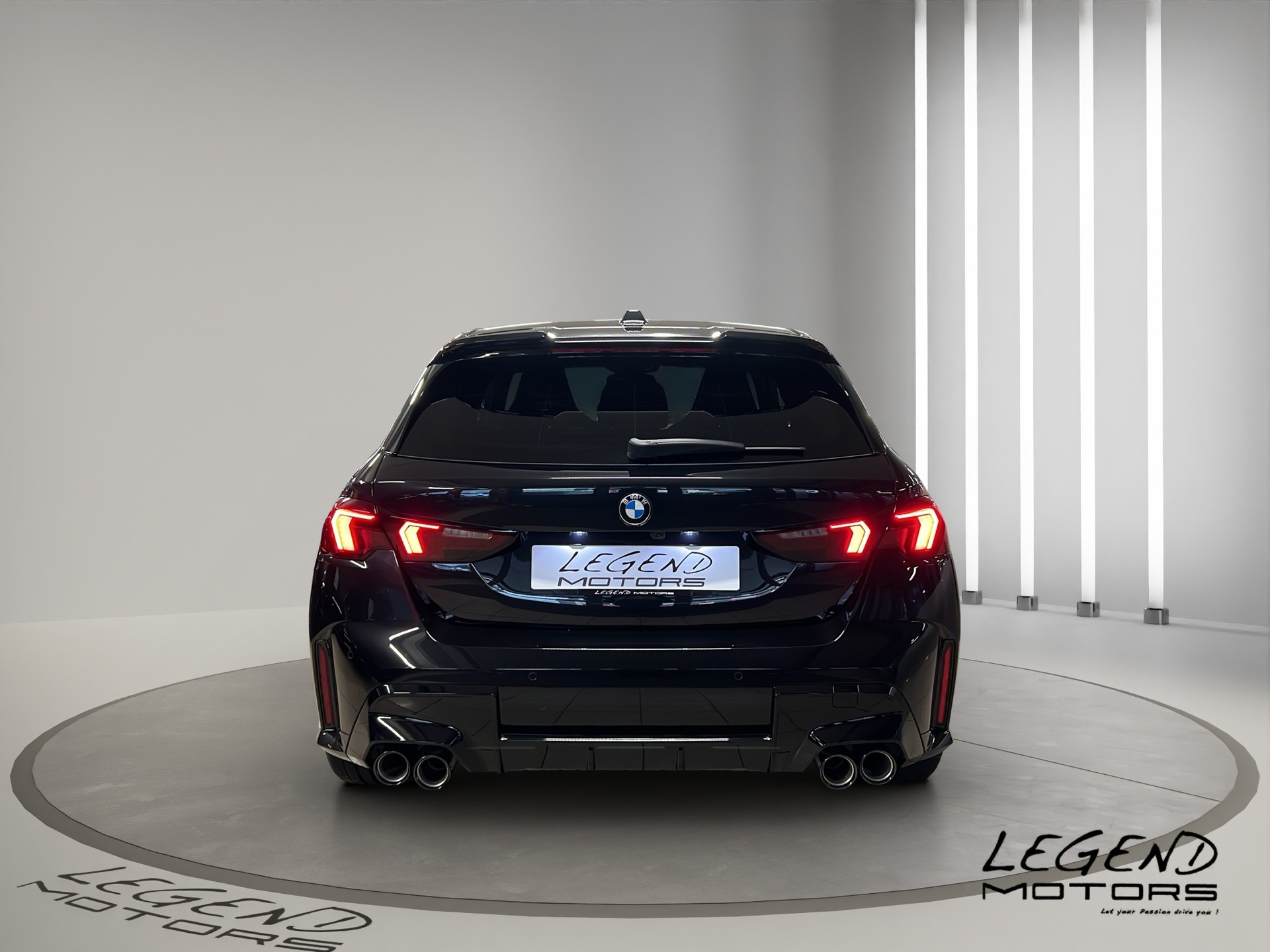 BMW M135 xDrive-image-4
