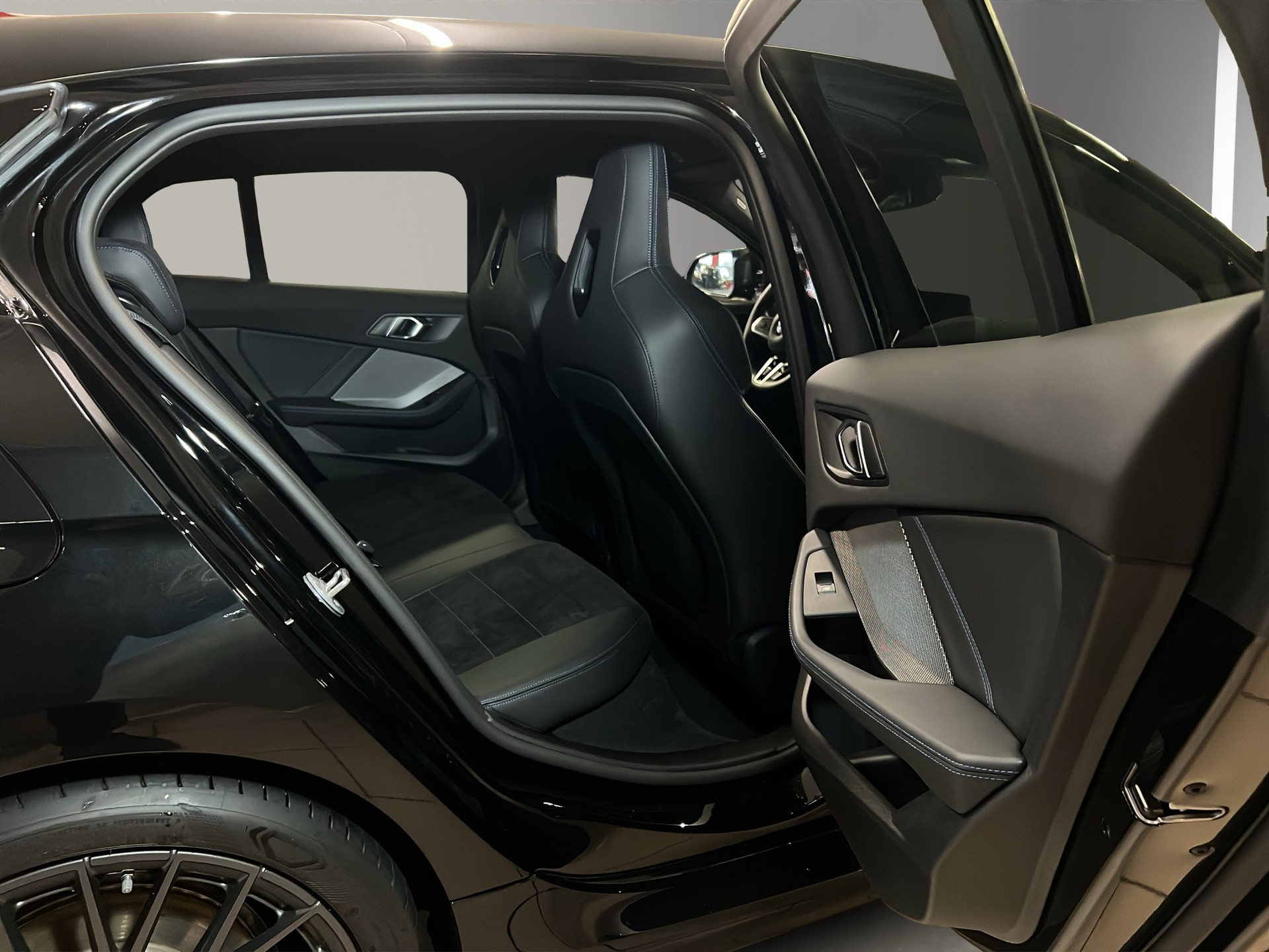 BMW M135 xDrive-image-14