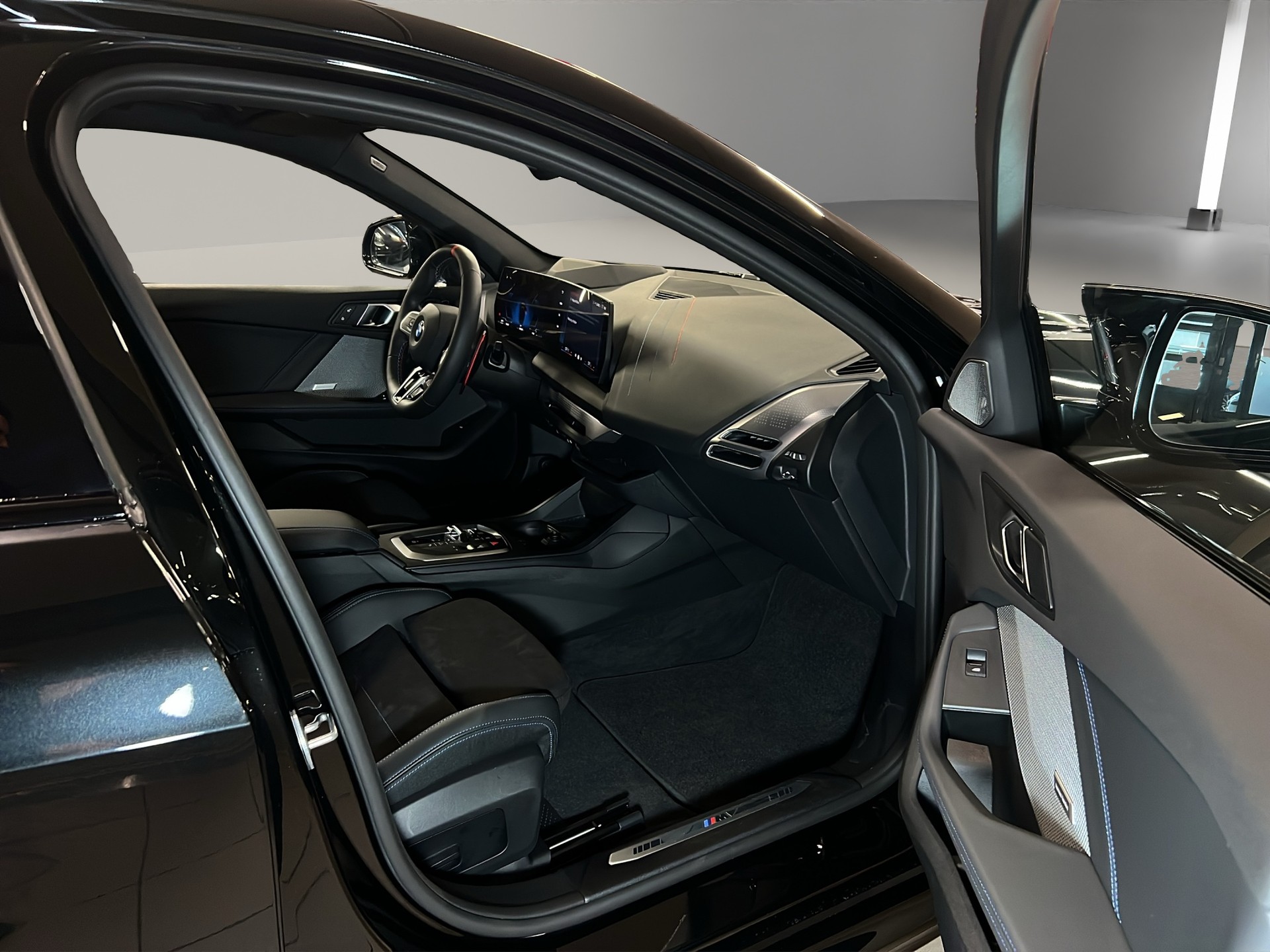 BMW M135 xDrive-image-15