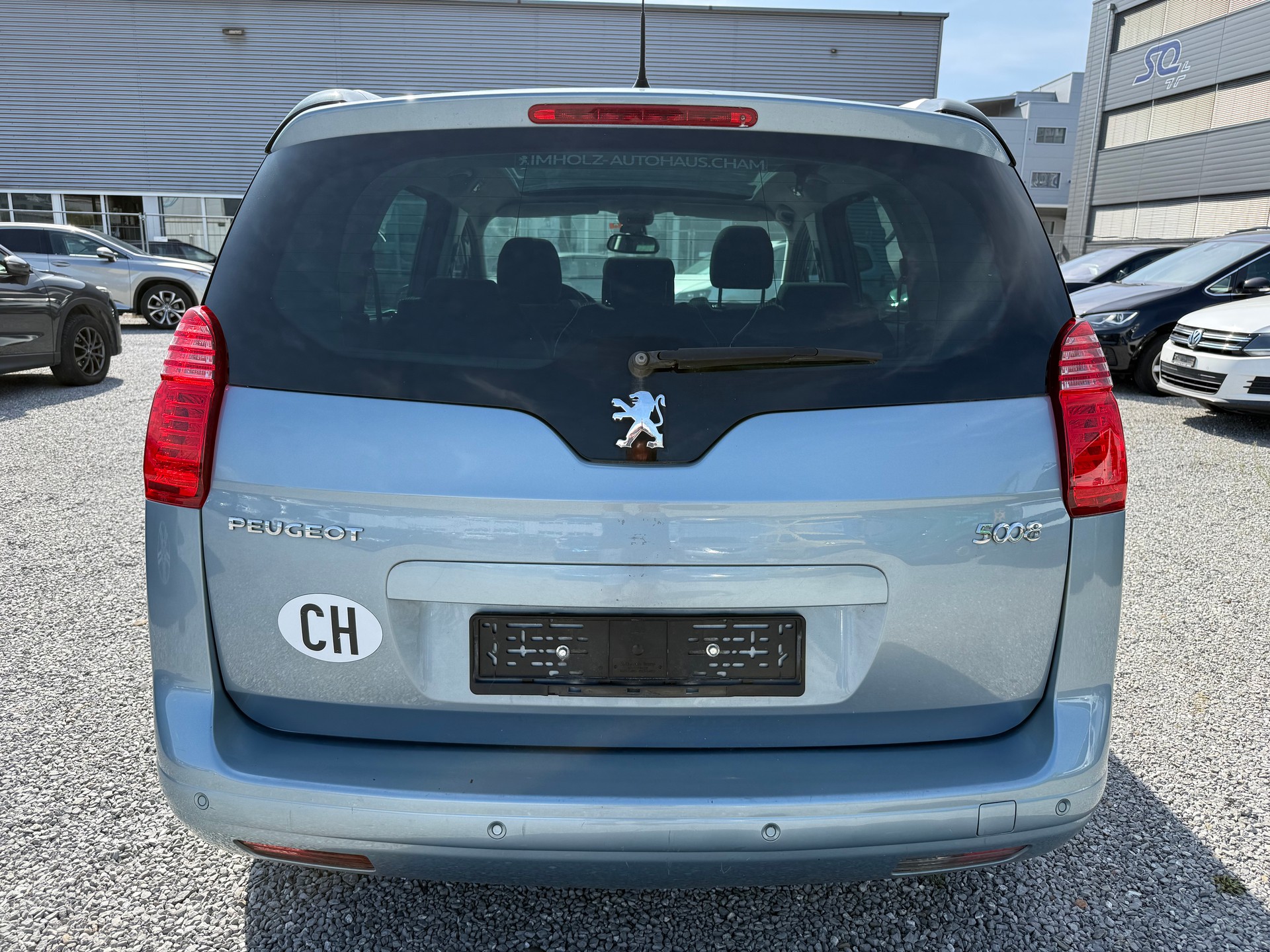 PEUGEOT 5008 1.6 16V T Family-image-3