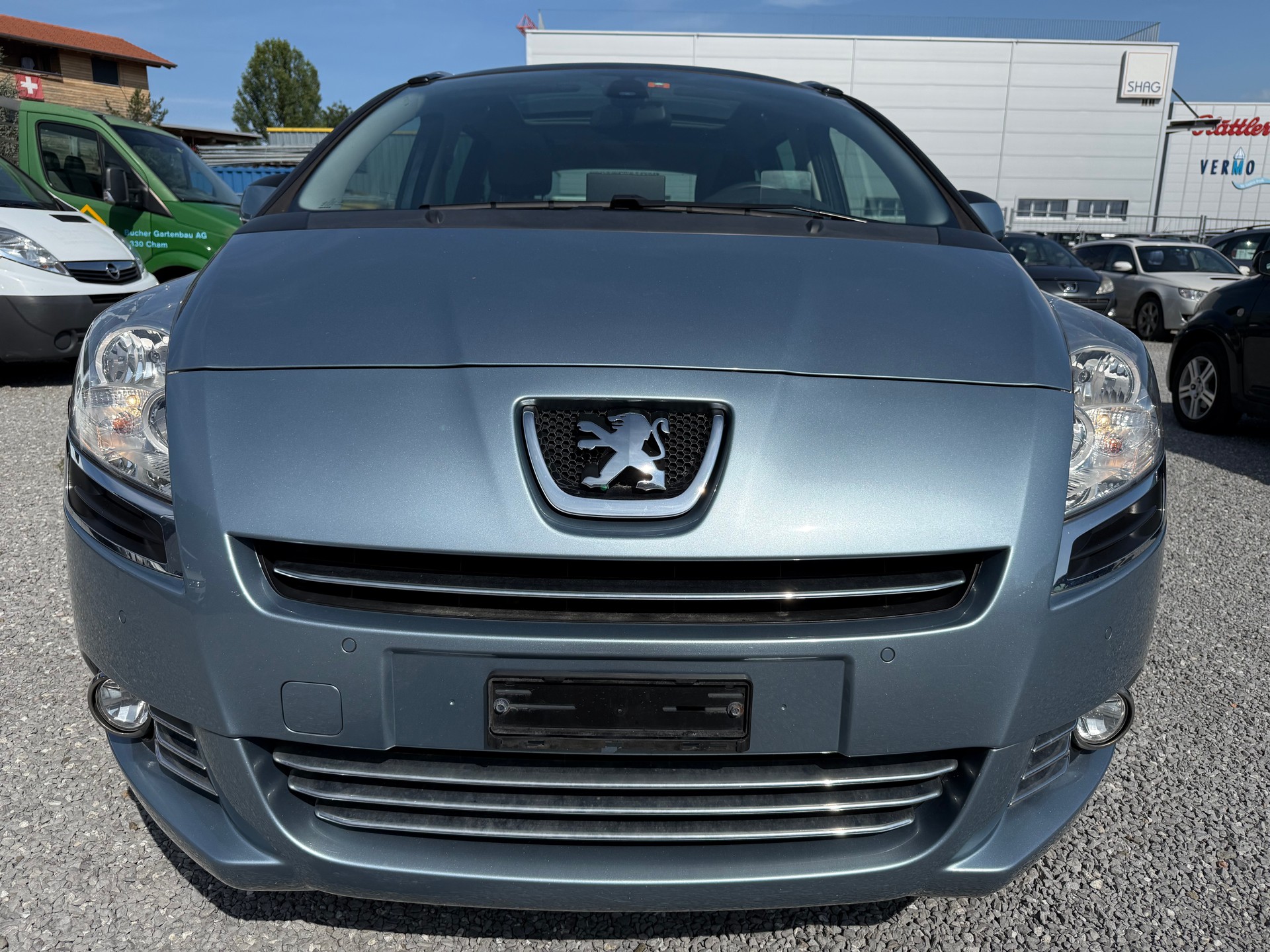PEUGEOT 5008 1.6 16V T Family-image-0