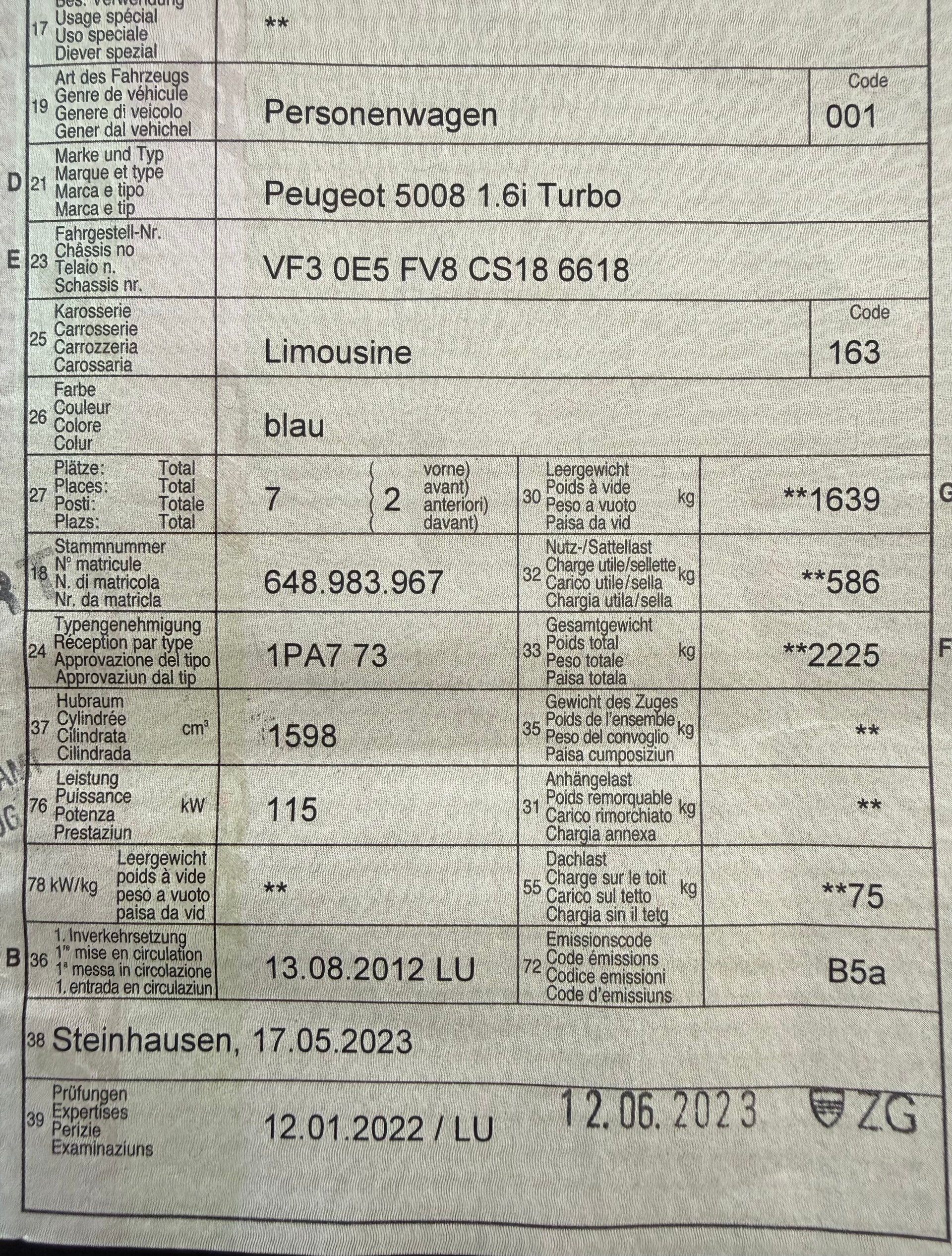 PEUGEOT 5008 1.6 16V T Family-image-12