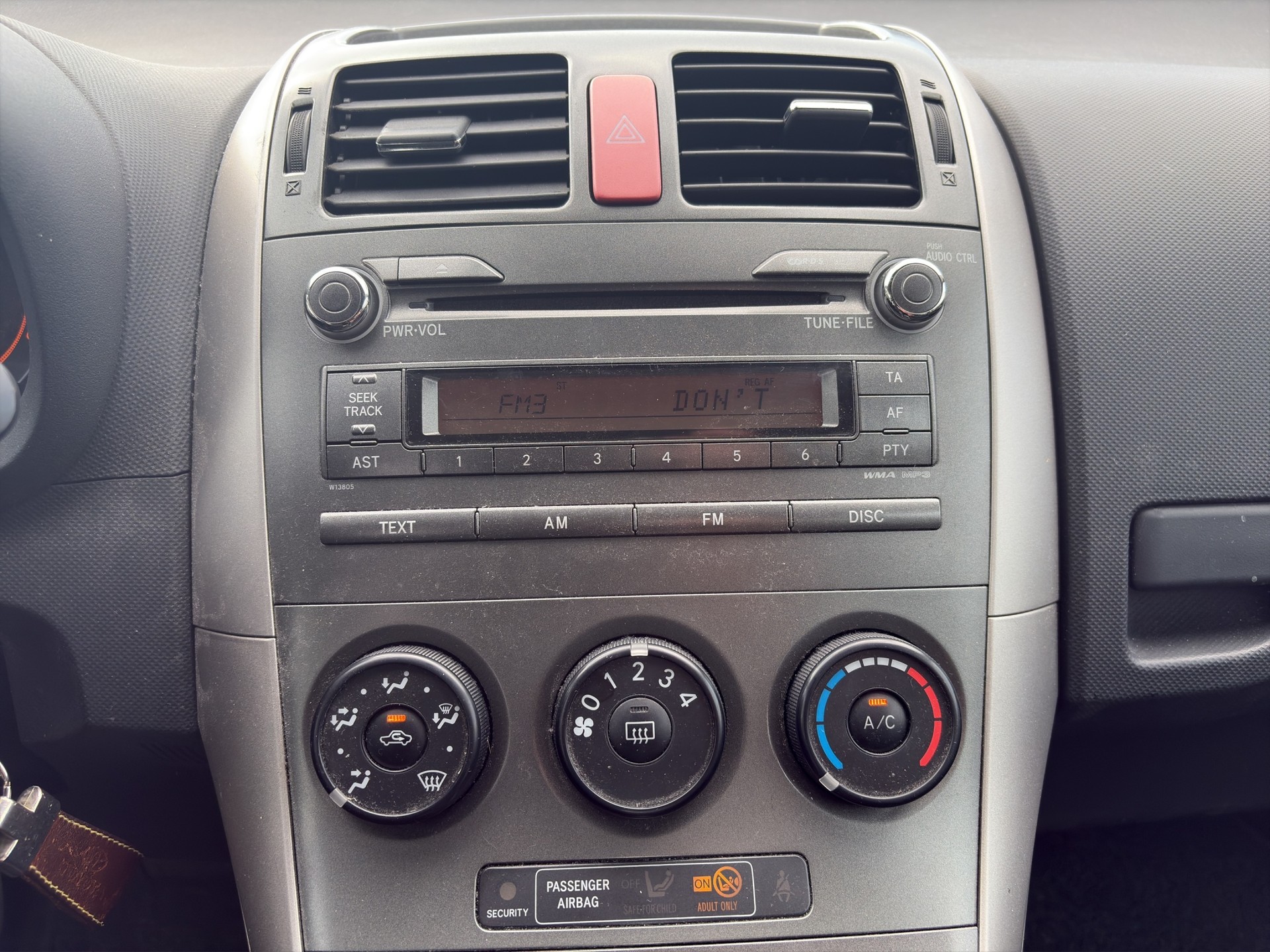 TOYOTA Auris 1.6 Linea Luna MultiMode-image-13