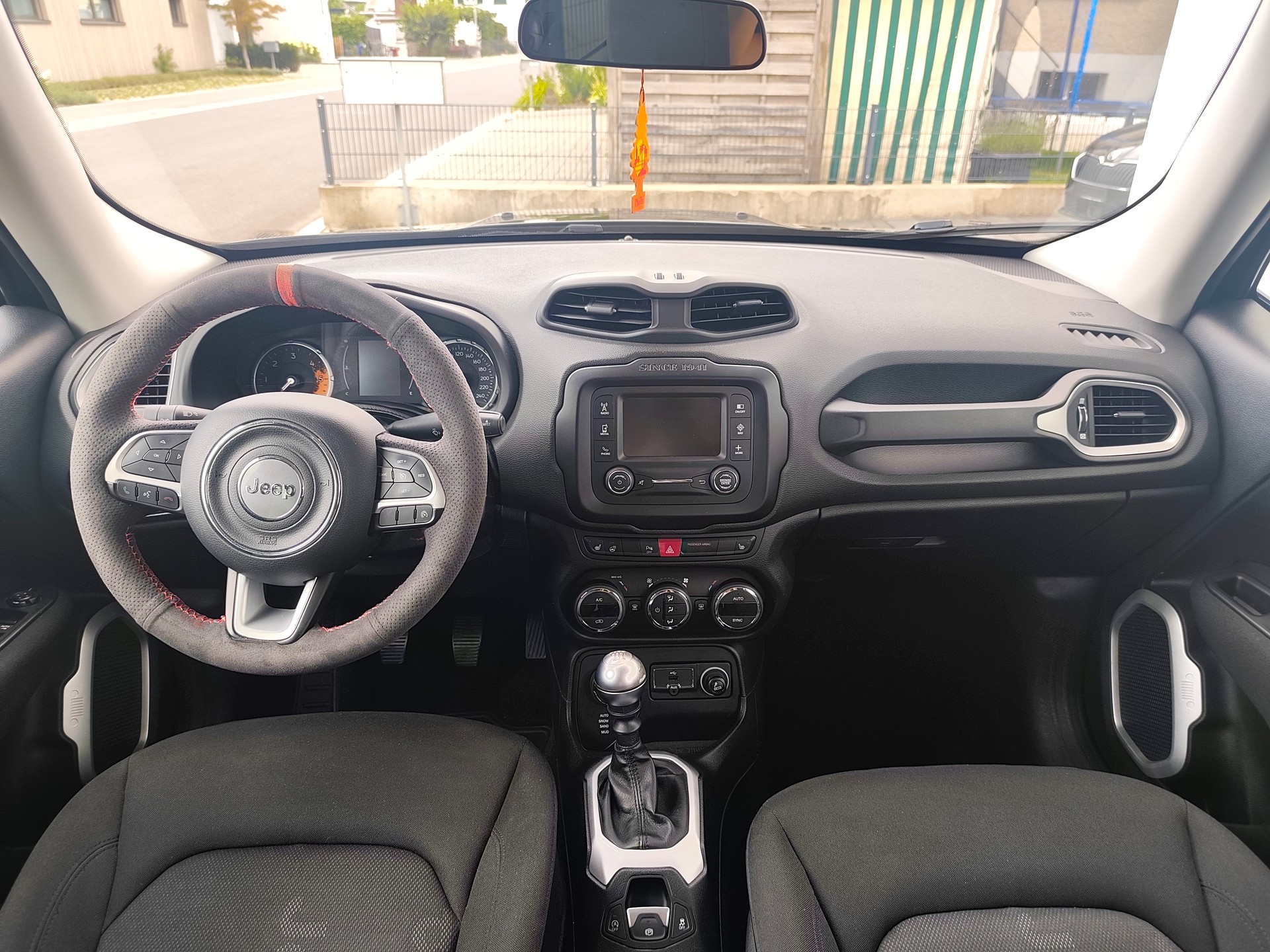 JEEP Renegade 2.0 CRD Longtitude Swiss Edition AWD Frisch ab Service-image-7