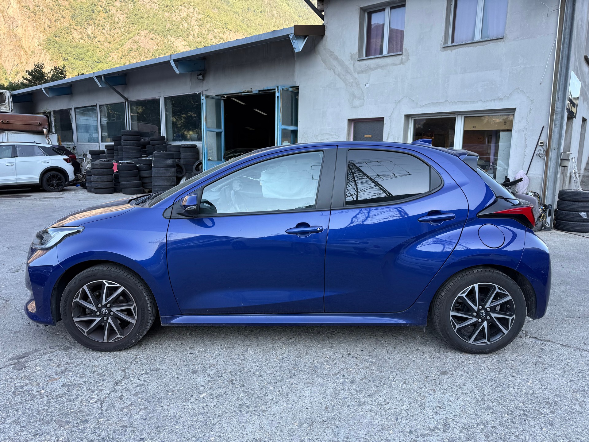 TOYOTA Yaris 1.5 Trend-image-0