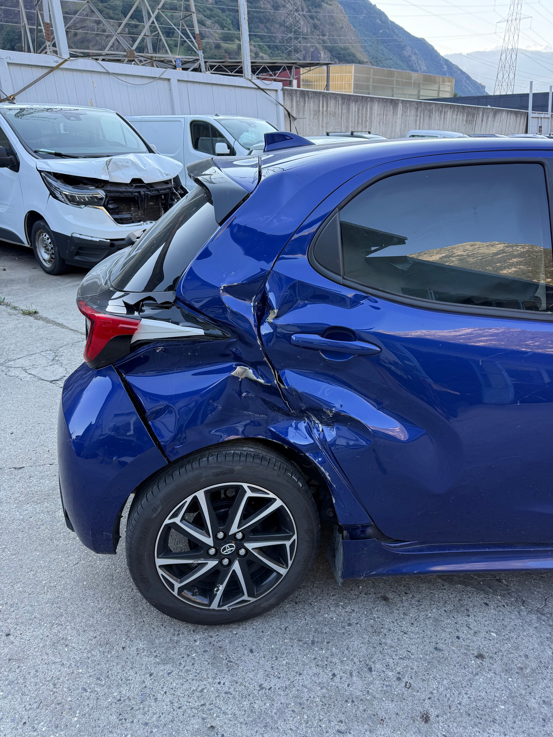 TOYOTA Yaris 1.5 Trend-image-5