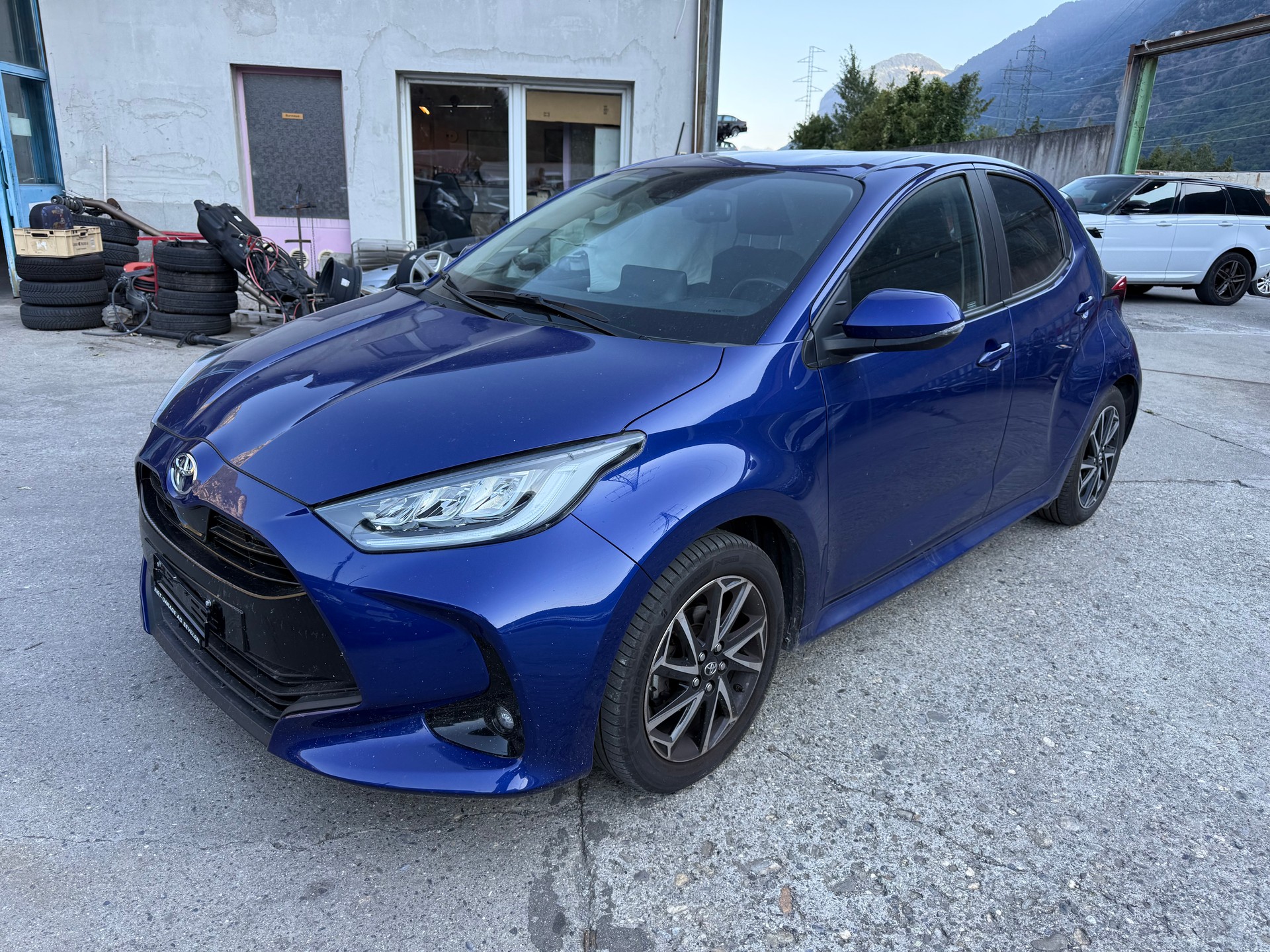 TOYOTA Yaris 1.5 Trend-image-1