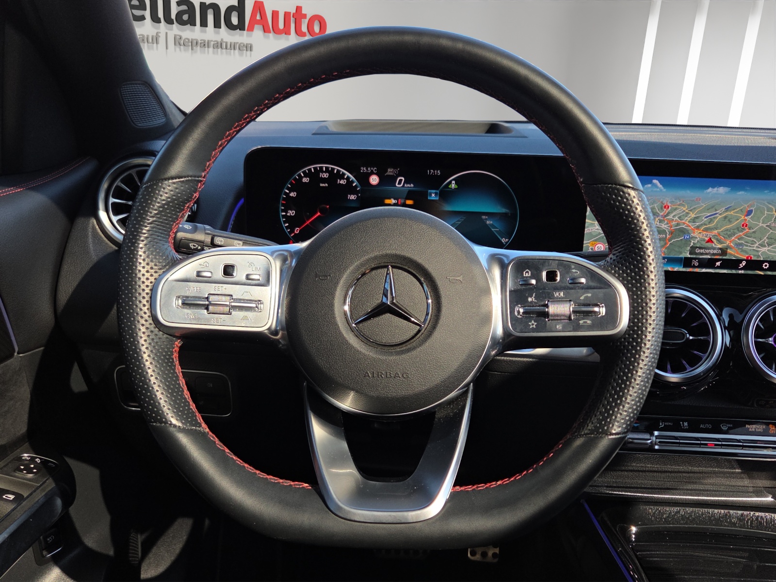 MERCEDES-BENZ GLB 250 4Matic AMG Line 8G-Tronic-image-7