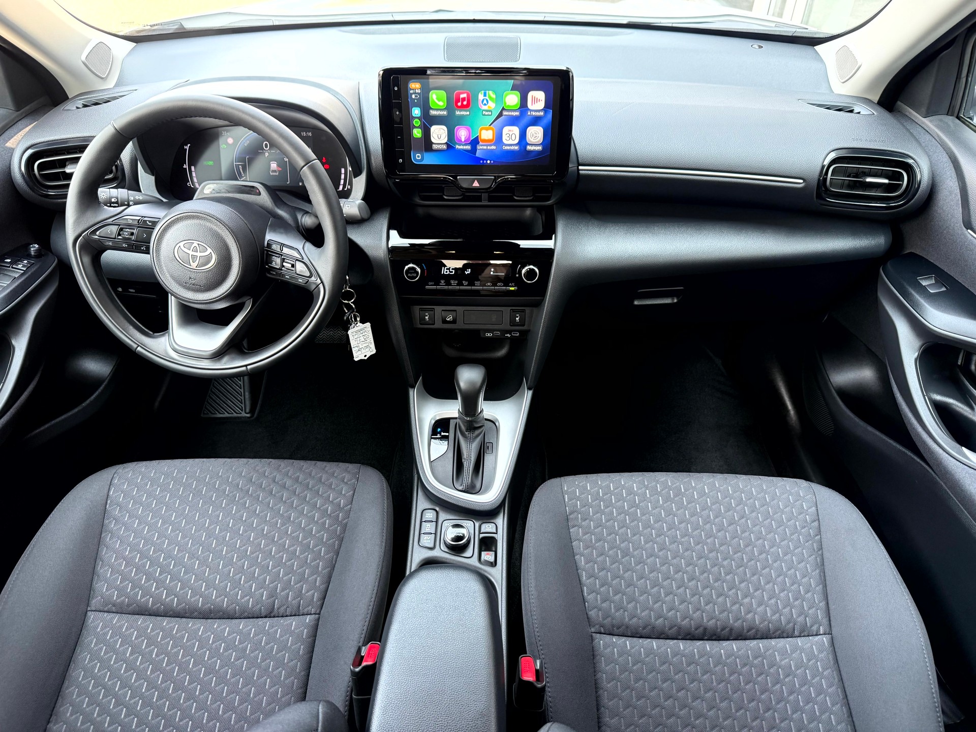 TOYOTA Yaris Cross 1.5 Comfort AWDi e-CVT-image-12