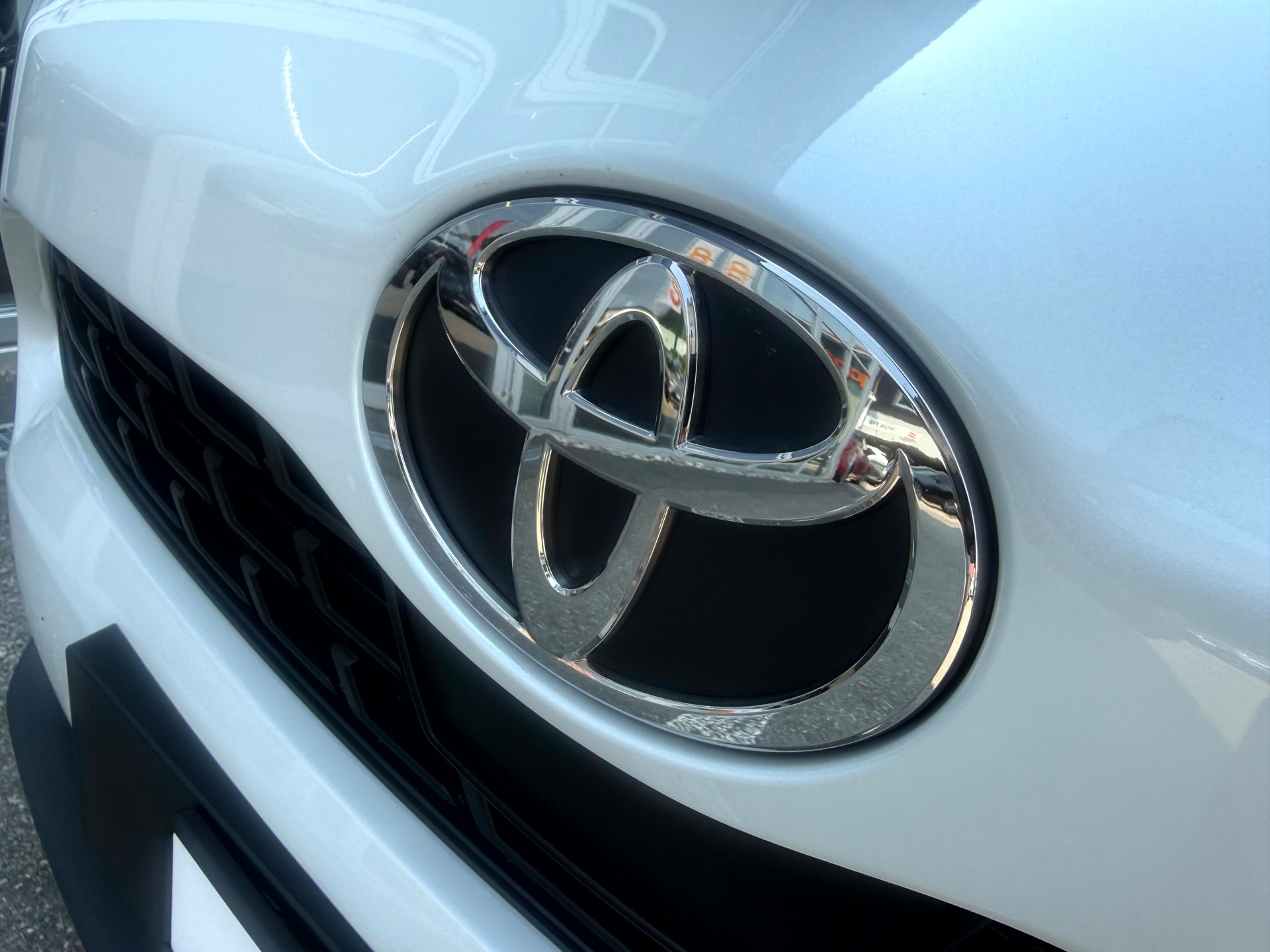 TOYOTA Yaris Cross 1.5 Comfort AWDi e-CVT-image-3